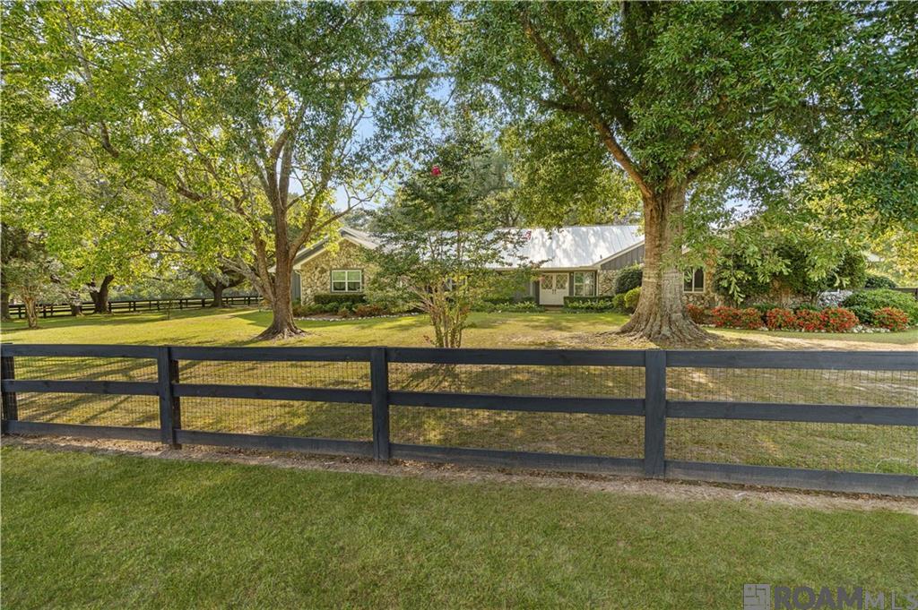 17409 Blackwell Road, Covington, Louisiana image 3