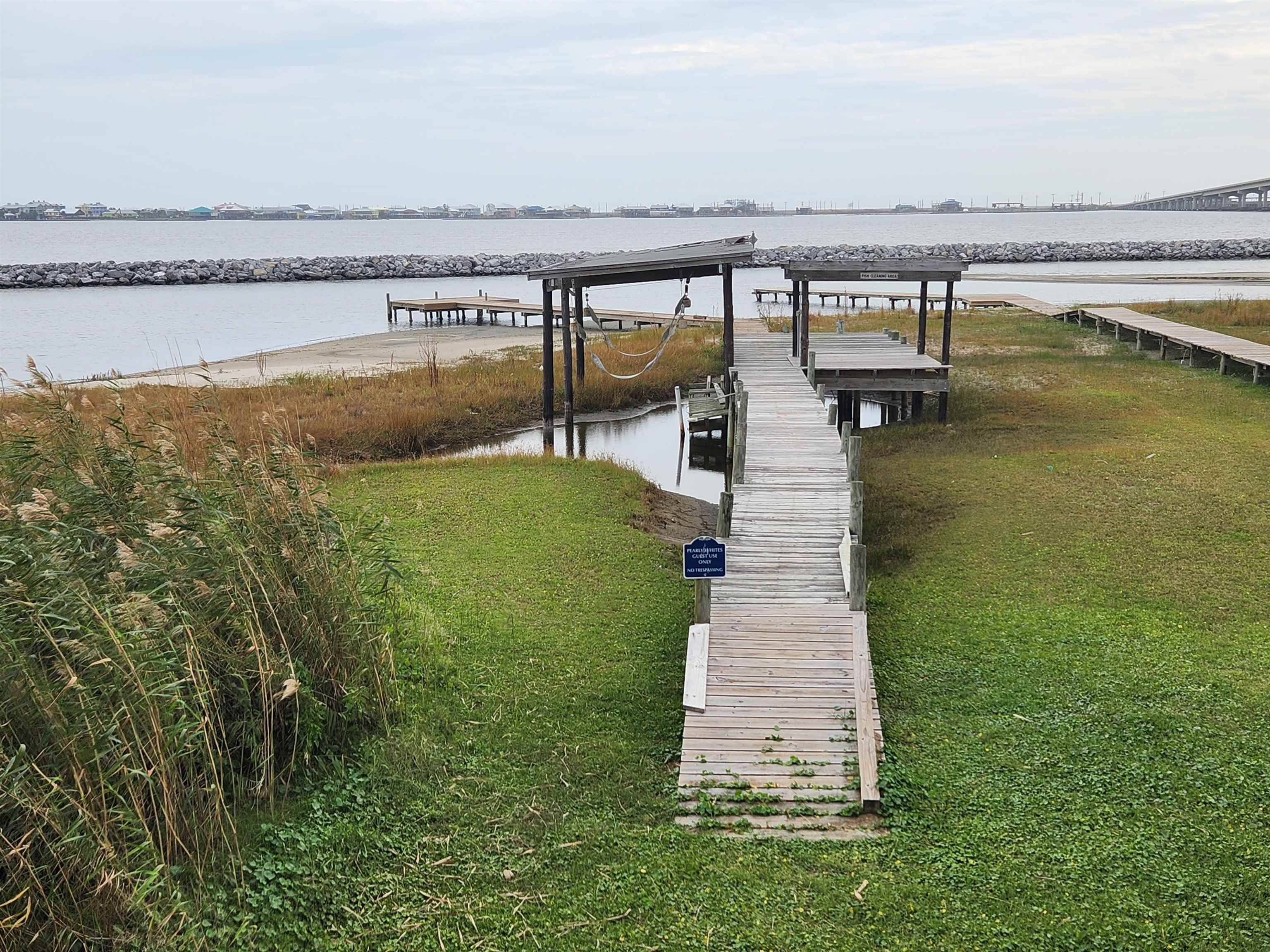 160 E Central Ave, Grand Isle, Louisiana image 13