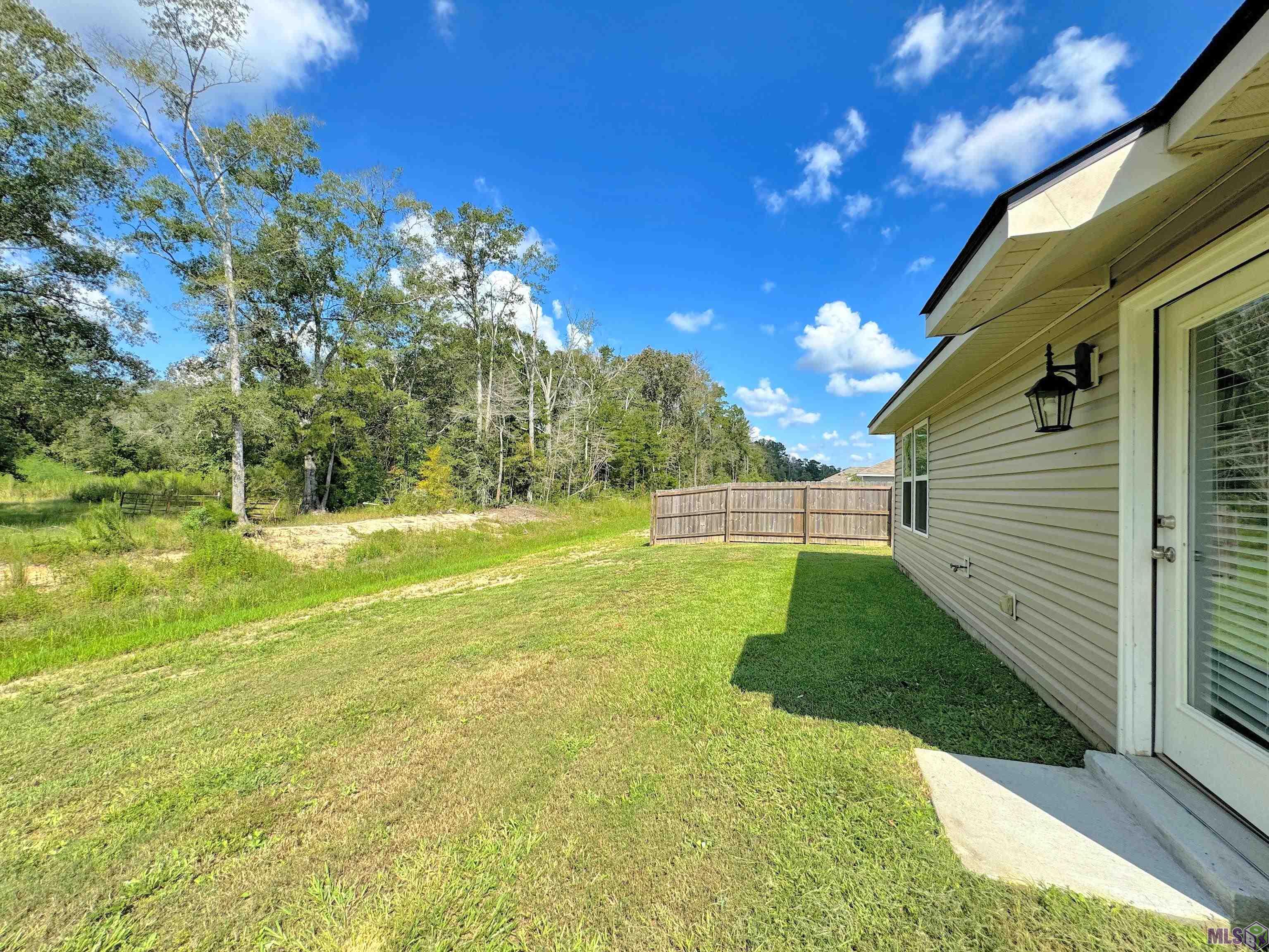 33383 Hyacinth St, Walker, Louisiana image 4