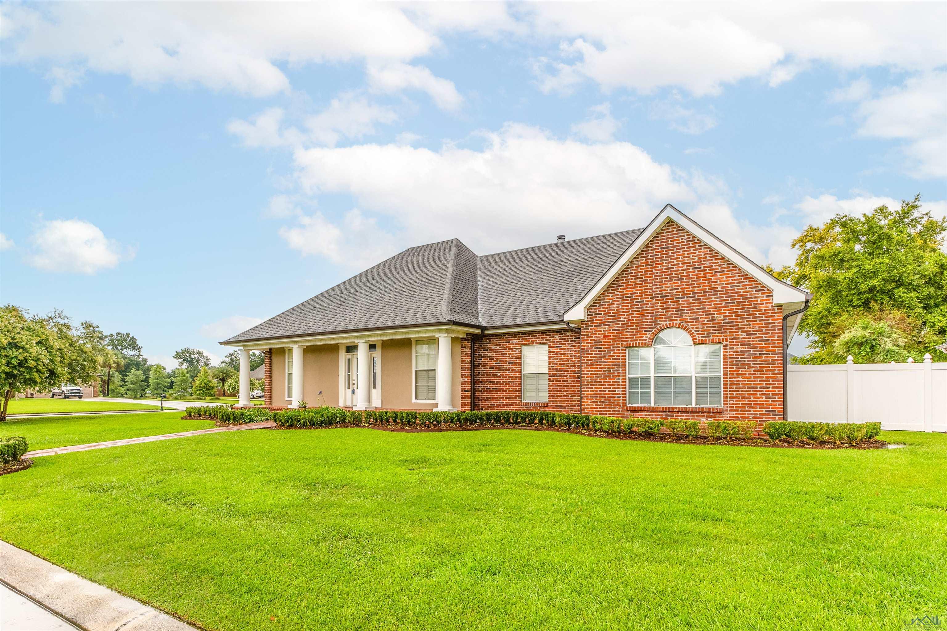 101 Regency Lane, Houma, Louisiana image 2