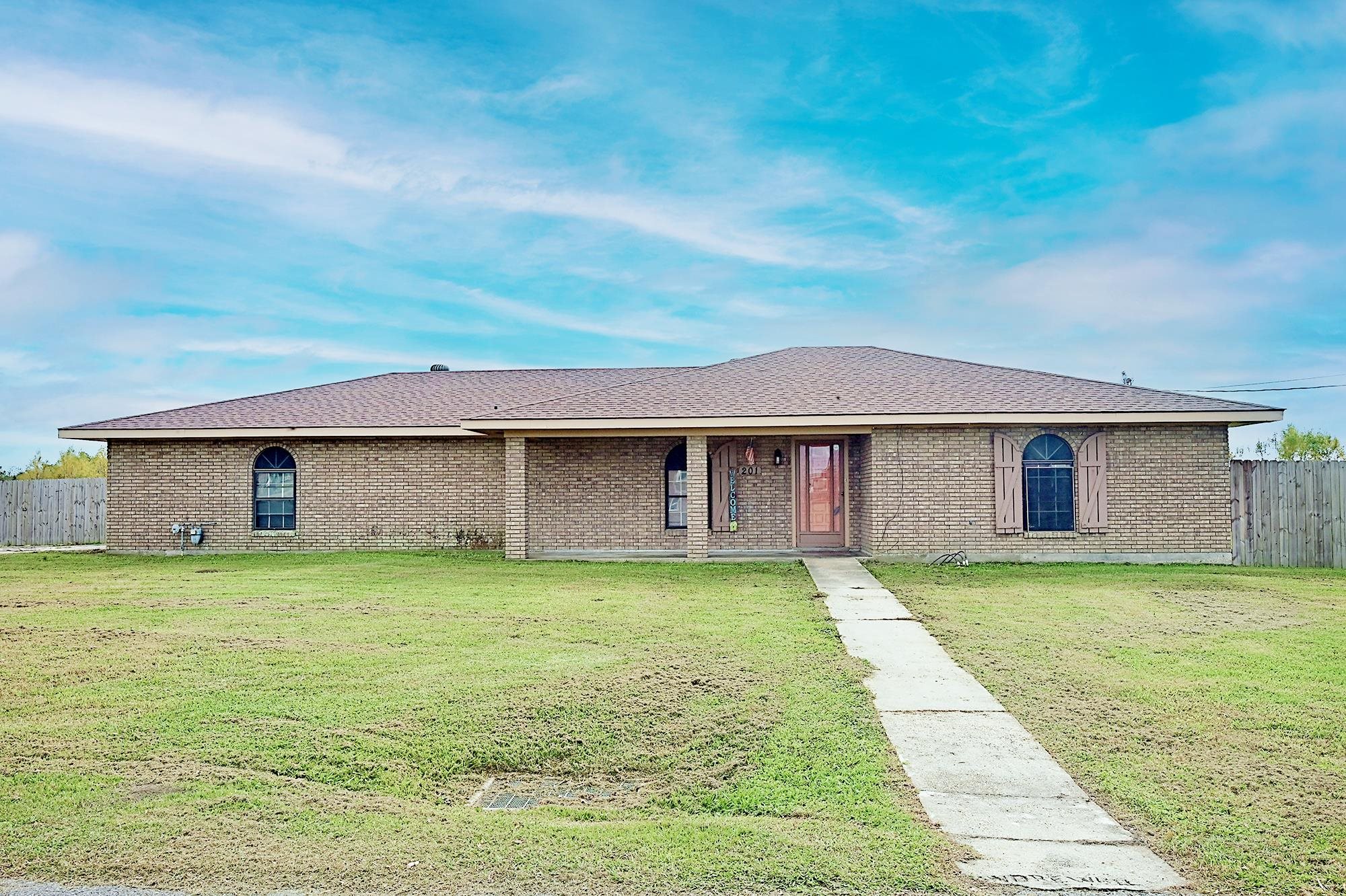 201 Laris Dr, Raceland, Louisiana image 1