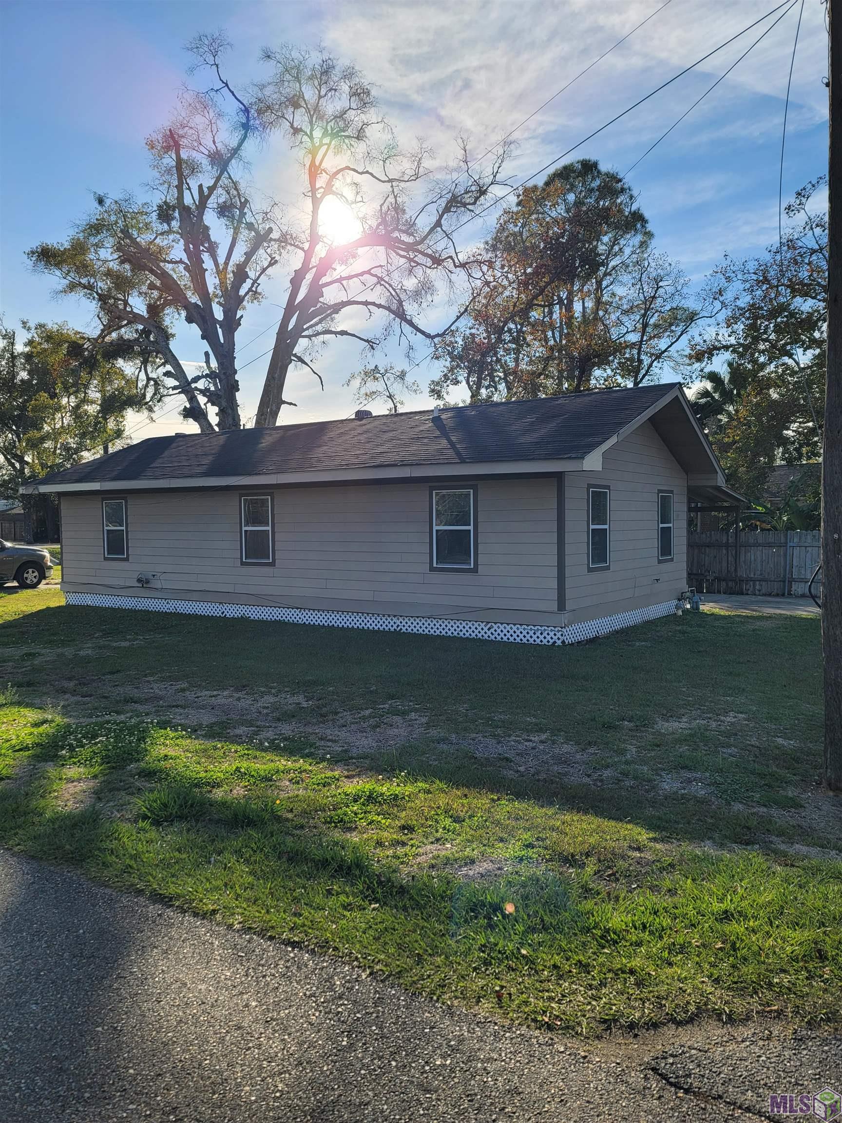 107 N Francis Ave, Gonzales, Louisiana image 1