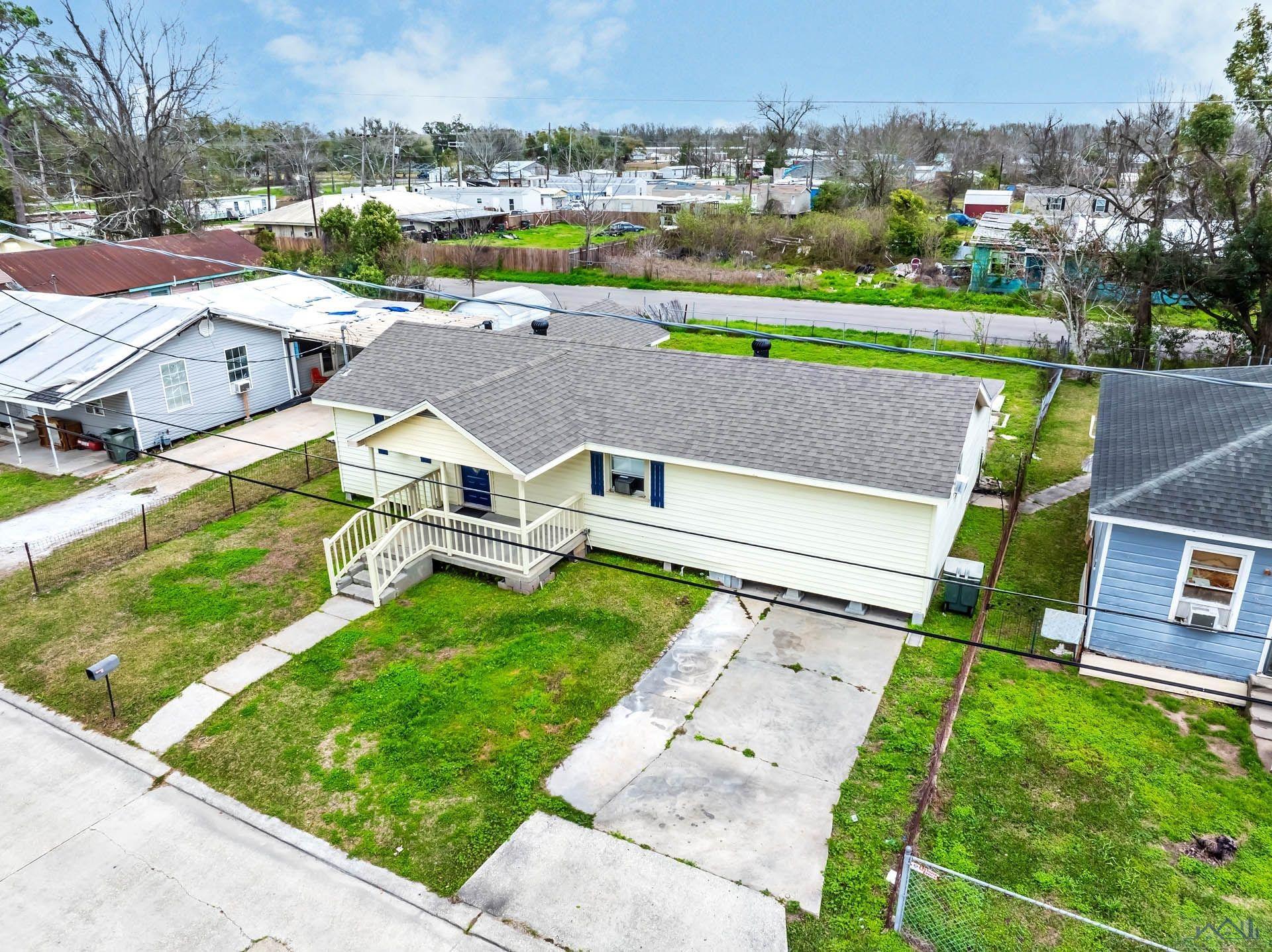 111 Roselawn Ave, Houma, Louisiana image 2