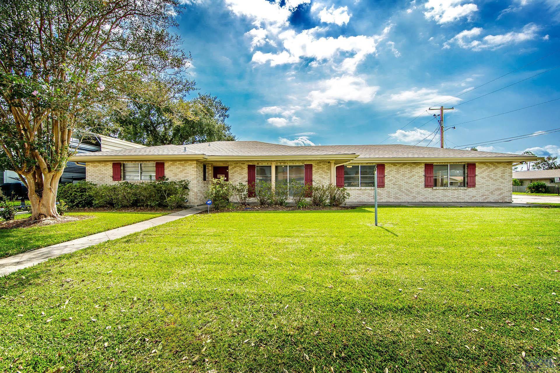 211 Foster Dr, Houma, Louisiana image 1