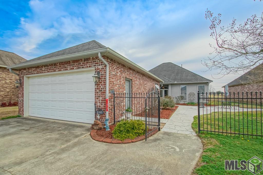 5185 Courtyard Drive, Gonzales, Louisiana image 1