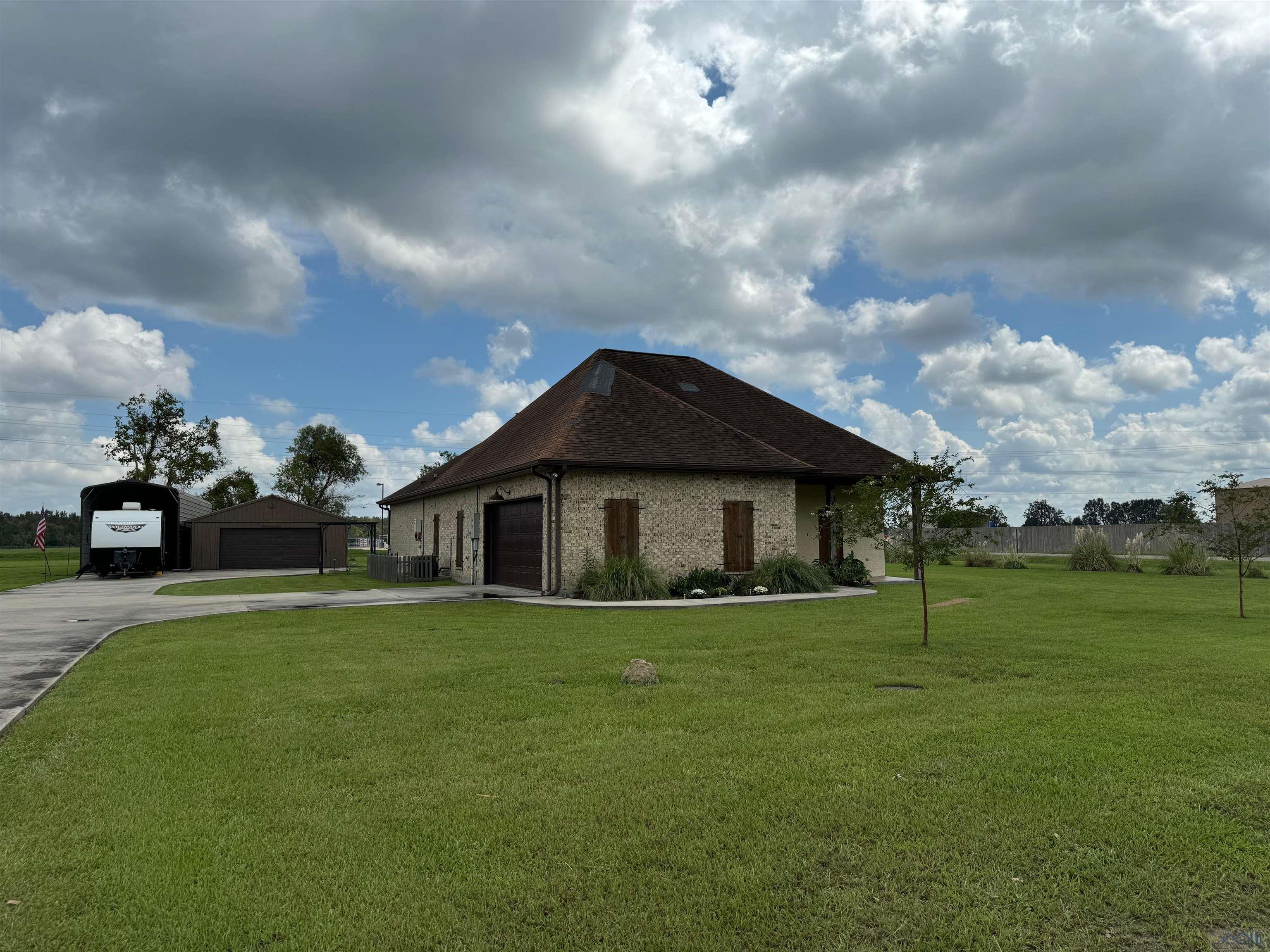 1363 Old Spanish Trail, Berwick, Louisiana image 2