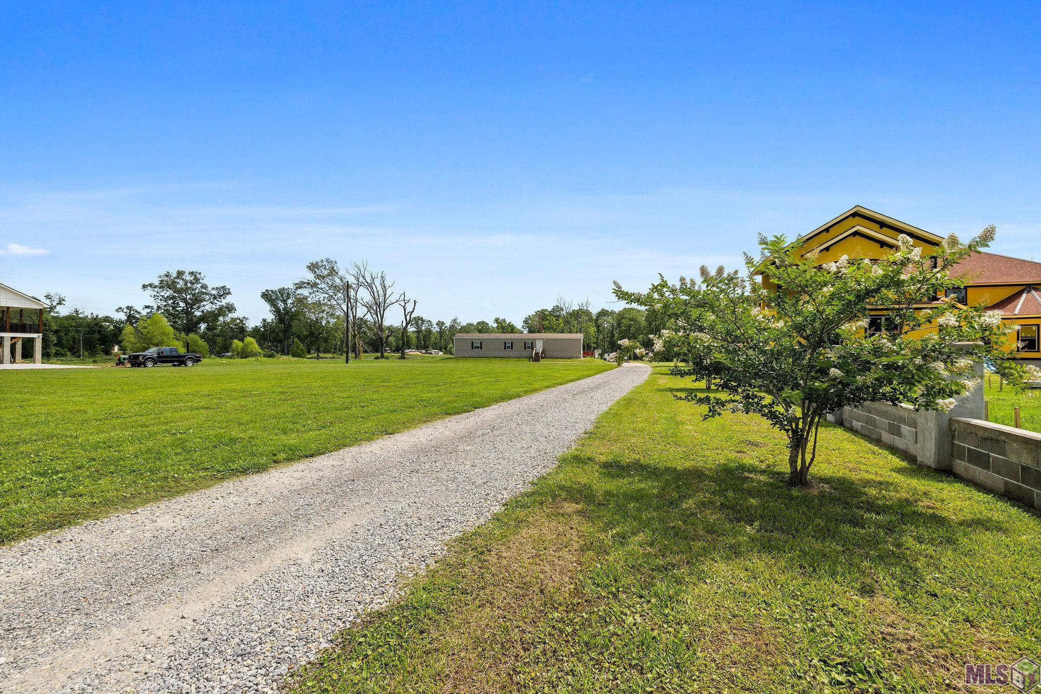 18668 Muddy Creek Rd, Prairieville, Louisiana image 1