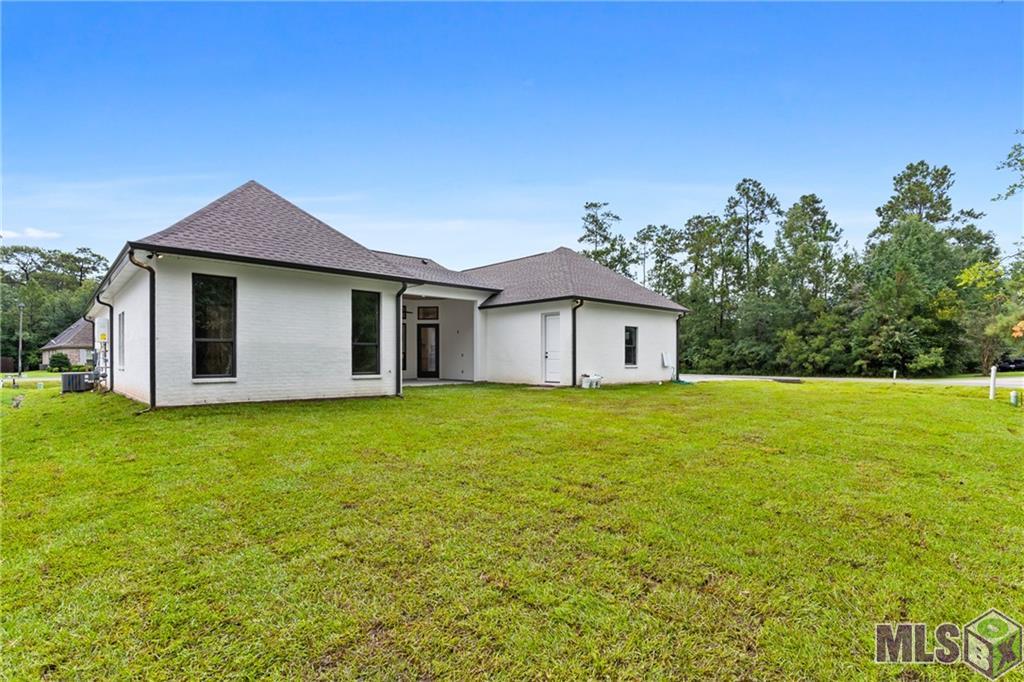 217 Belle Pointe Drive, Madisonville, Louisiana image 32