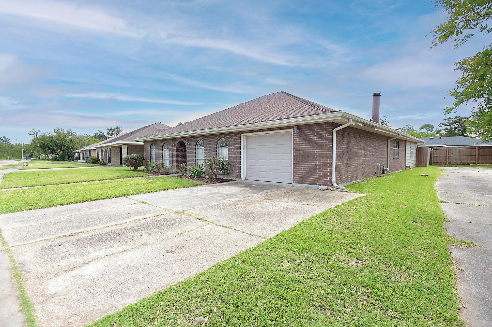 600 Gaynell Drive, Houma, Louisiana image 3