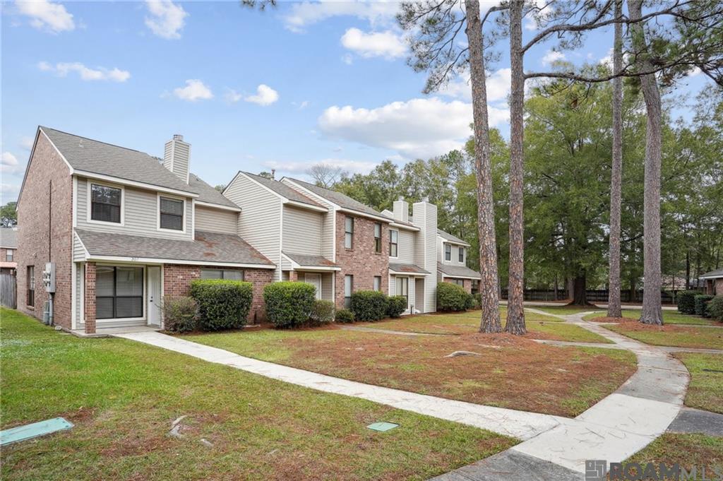 207 Pineridge Court #207, Mandeville, Louisiana image 2