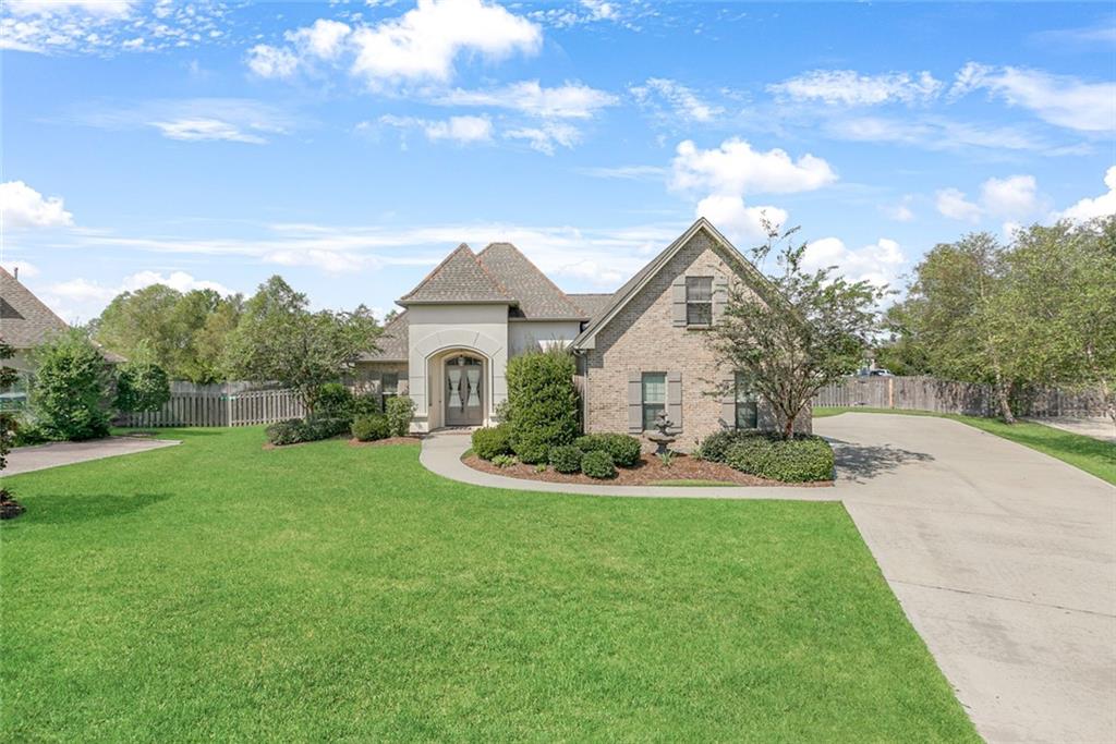 804 Green Leaf Circle, Madisonville, Louisiana image 2