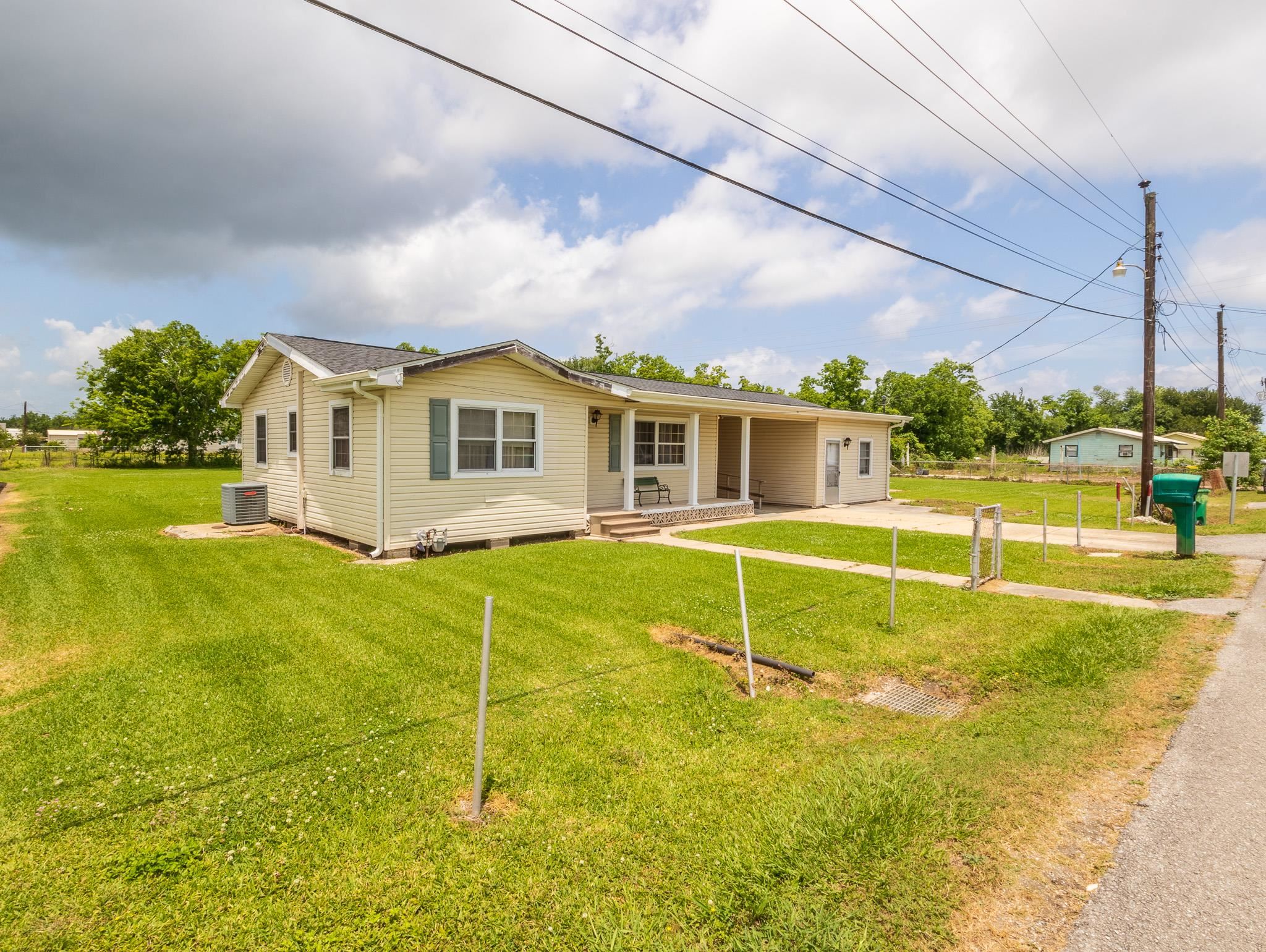 235 E 18th St, Larose, Louisiana image 2