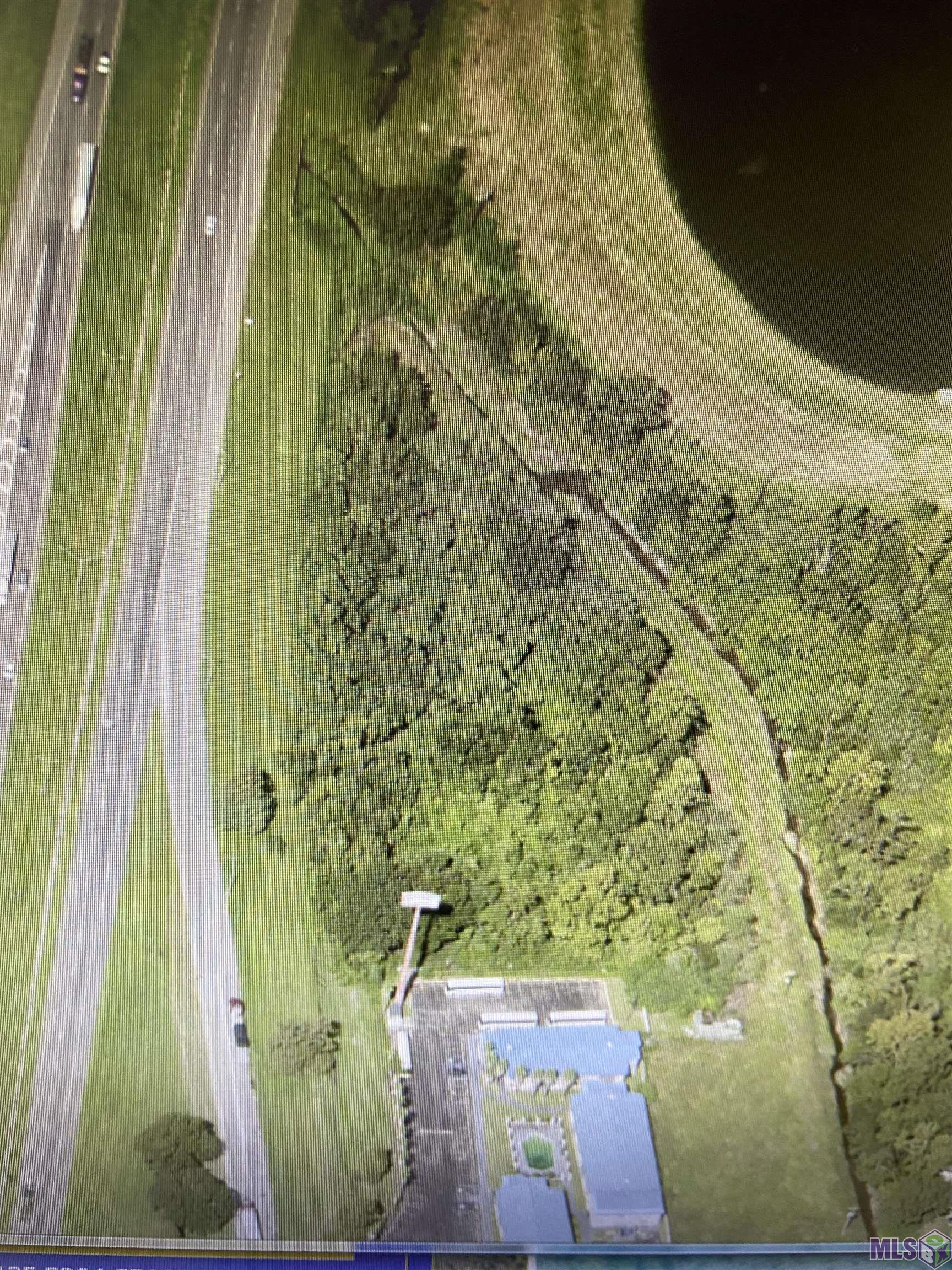 2.509 ACRES La Hwy 415, Port Allen, Louisiana image 2