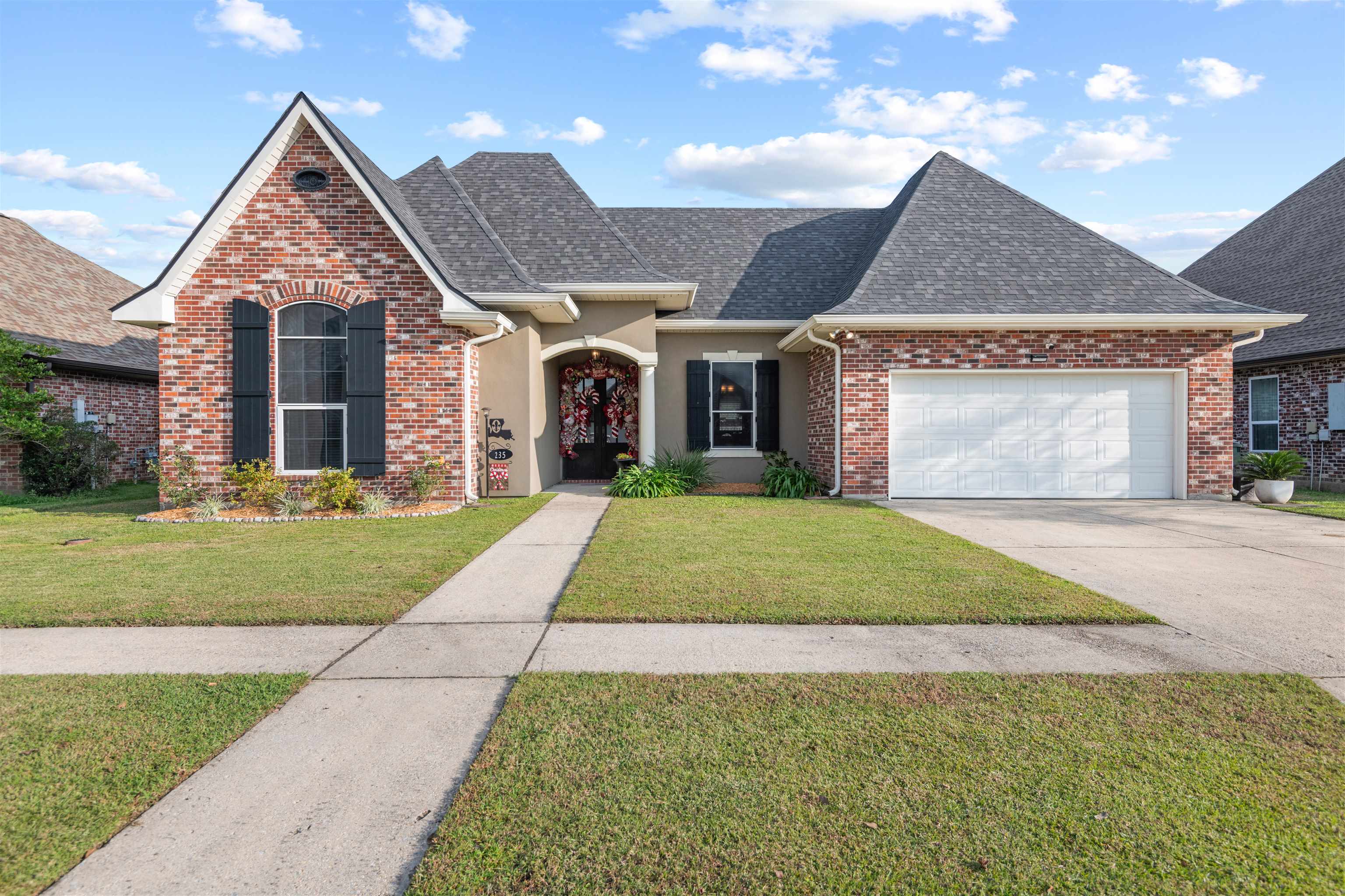 235 Ravensaide Drive, Houma, Louisiana image 2