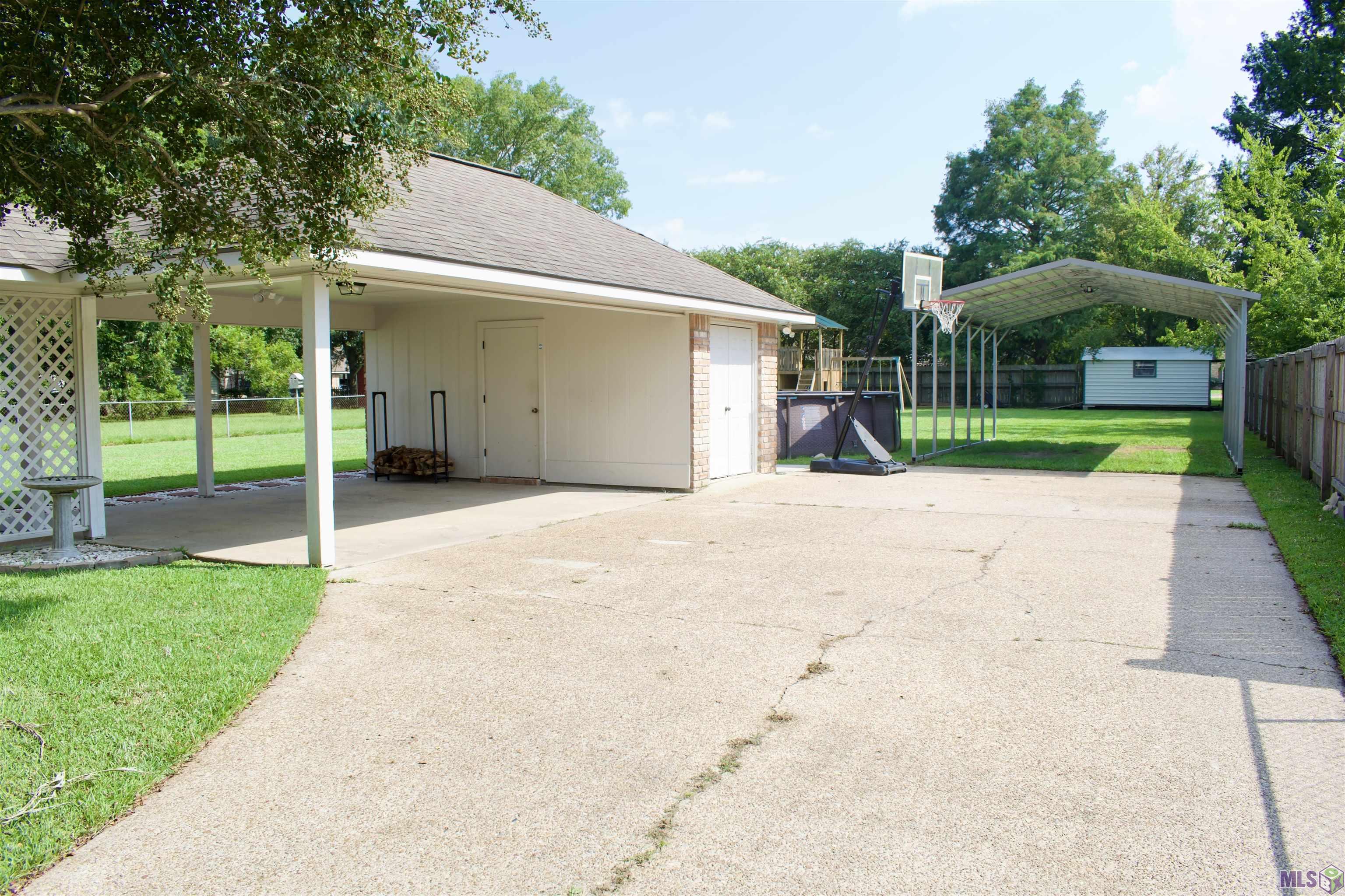 3616 Ash St, Zachary, Louisiana image 21