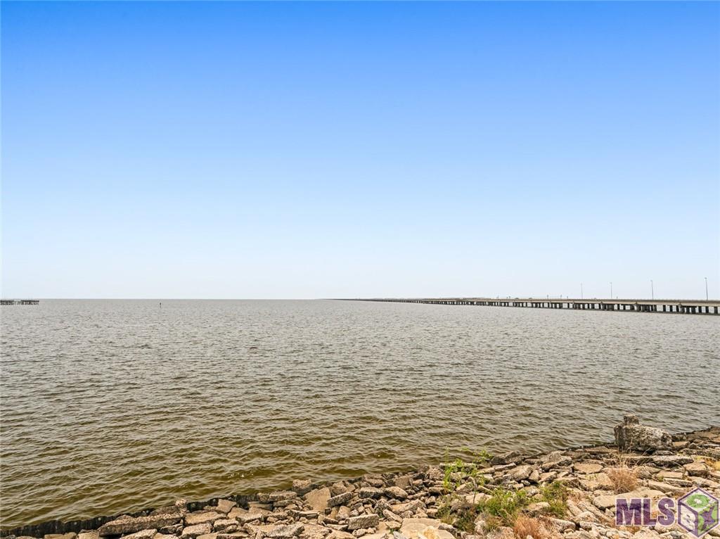 303 Mariners Island Boulevard #303, Mandeville, Louisiana image 35