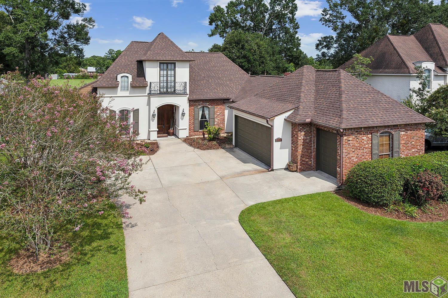 12484 Legacy Hills Dr, Geismar, Louisiana image 2