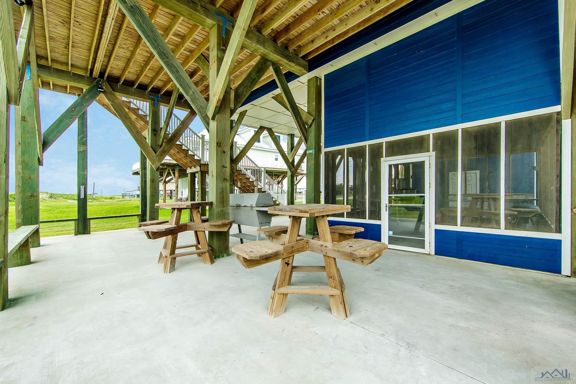 2394 Highway 1, Grand Isle, Louisiana image 4