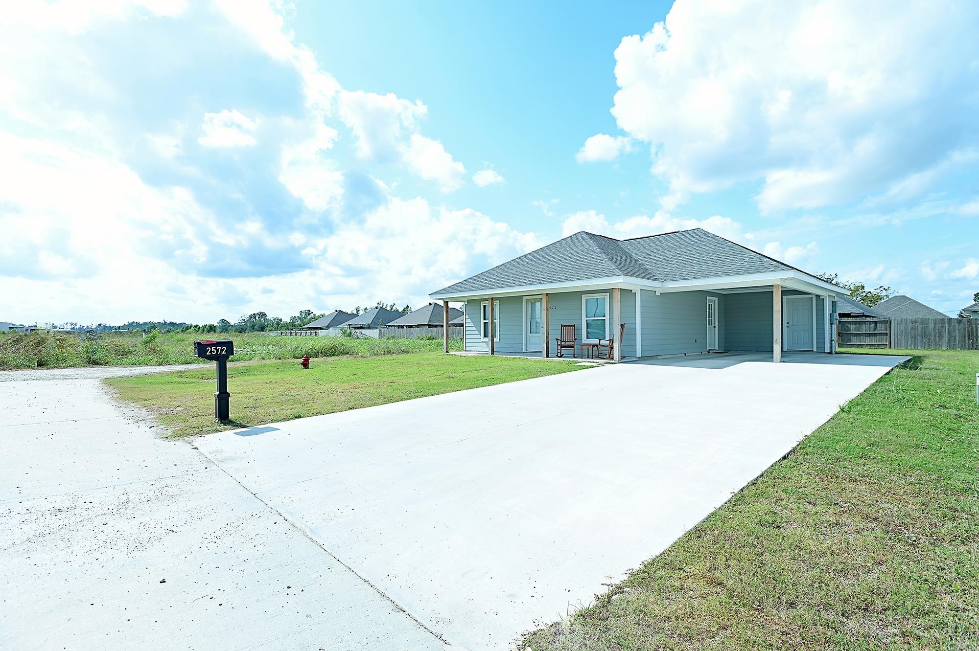 2572 Pineneedle Street, Thibodaux, Louisiana image 3