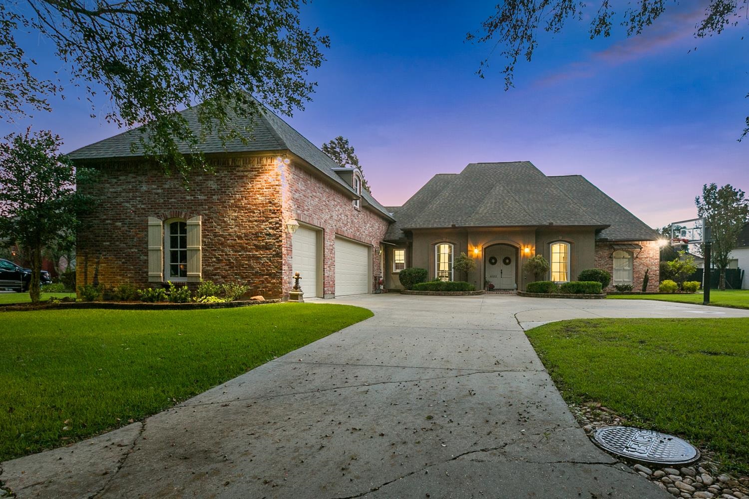 40203 Dove Estates Ct, Gonzales, Louisiana image 2