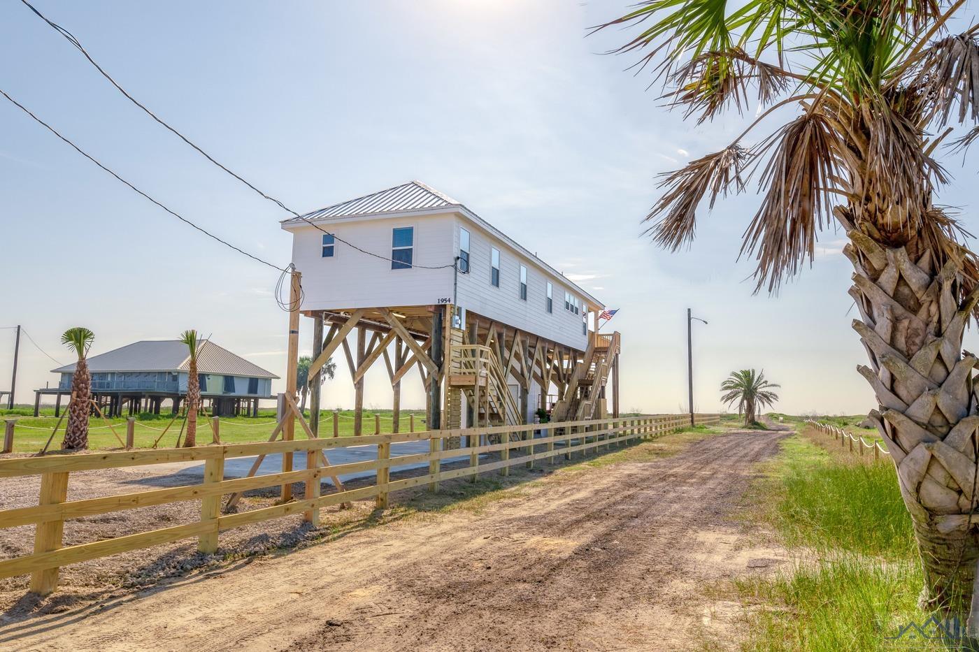 1954 La Hwy 1, Grand Isle, Louisiana image 1