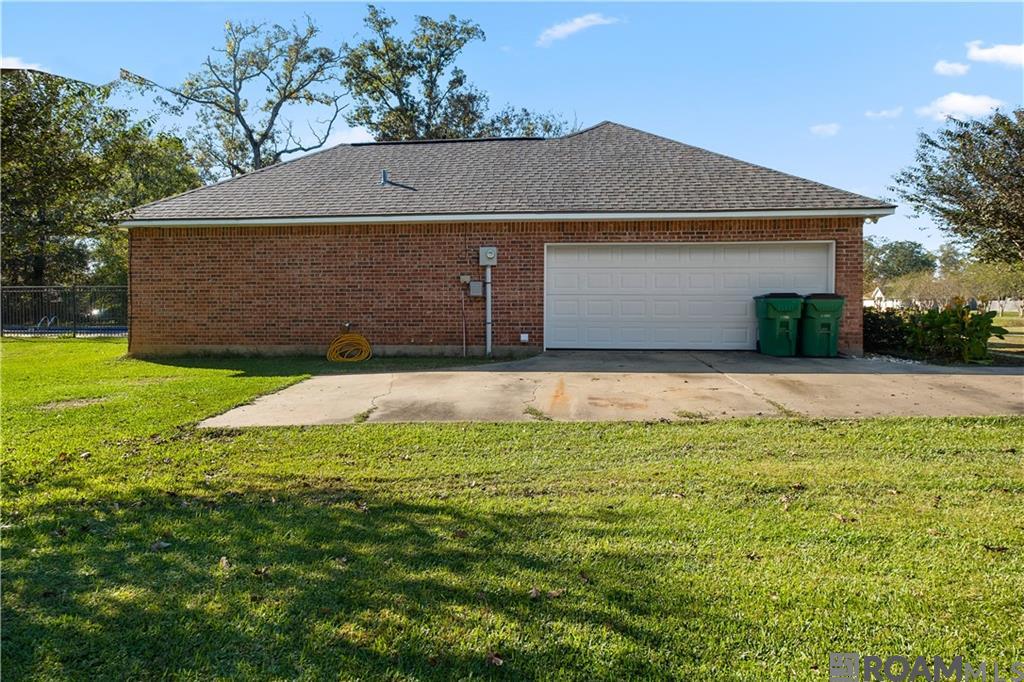 218 Golden Leaf Lane, Pineville, Louisiana image 30