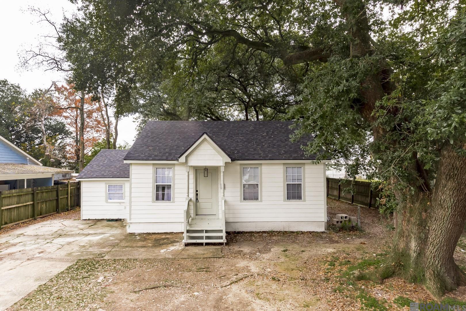 2408 Francis Avenue, Violet, Louisiana image 1