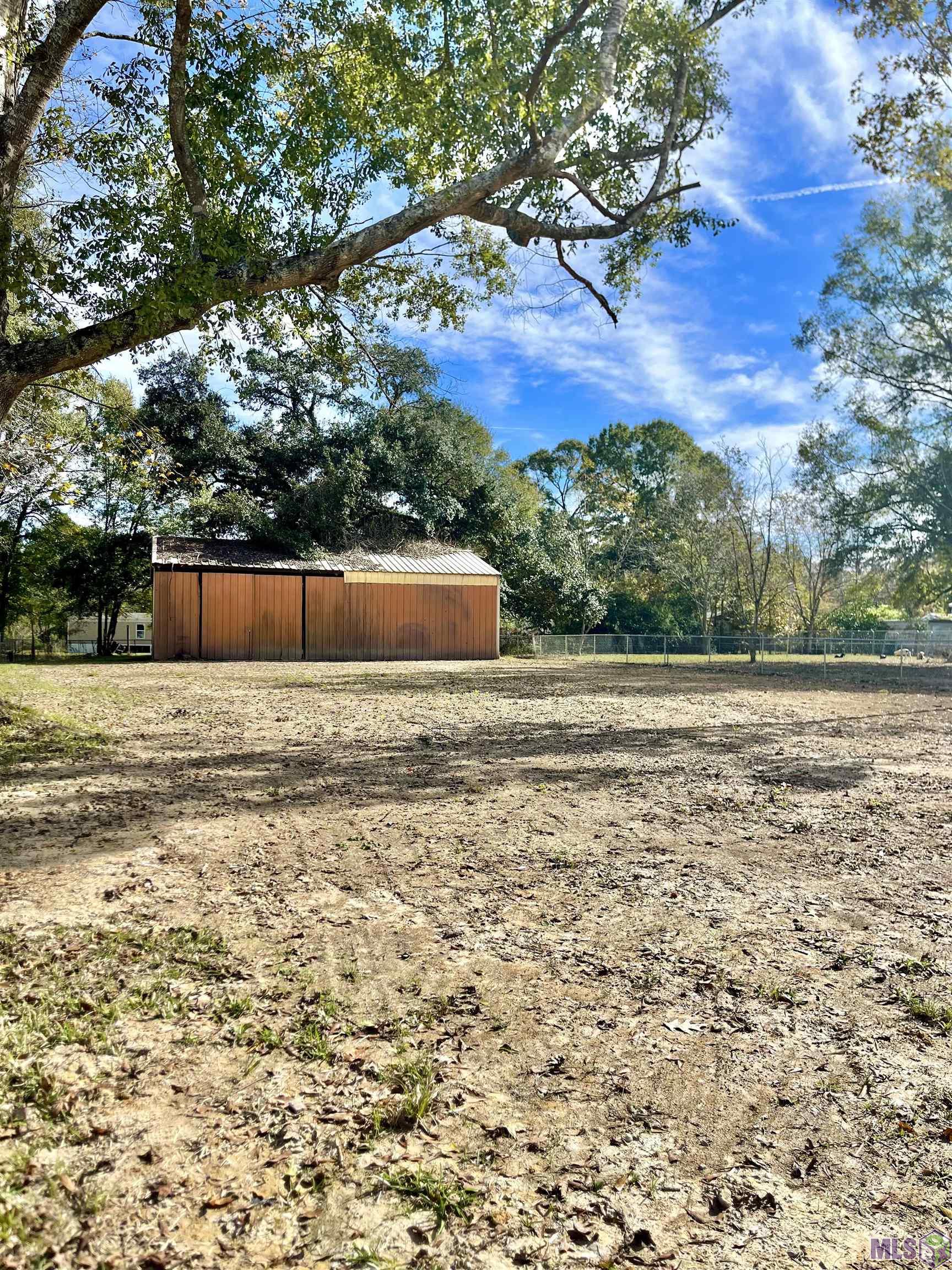 17142 Gun Boat Cir, Maurepas, Louisiana image 1