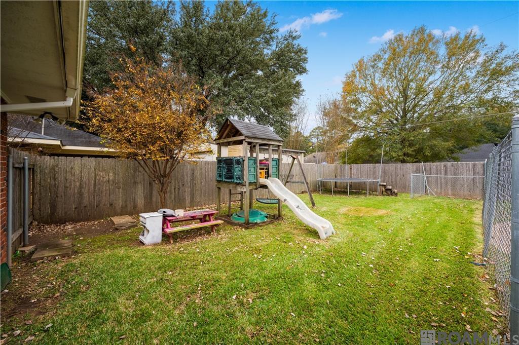 608 Ridgewood Boulevard, Alexandria, Louisiana image 27