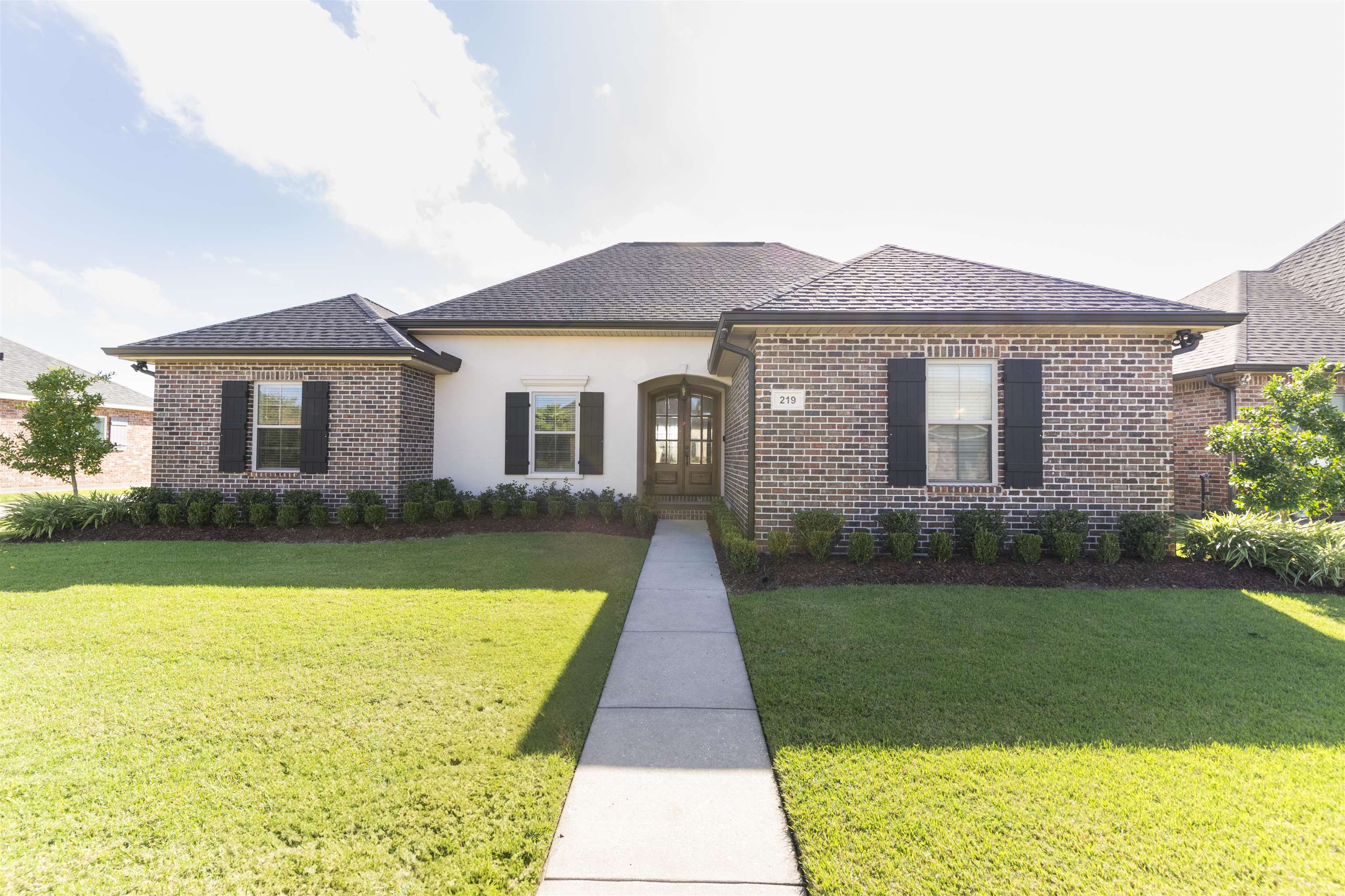 219 Mandalay East Drive, Houma, Louisiana image 1