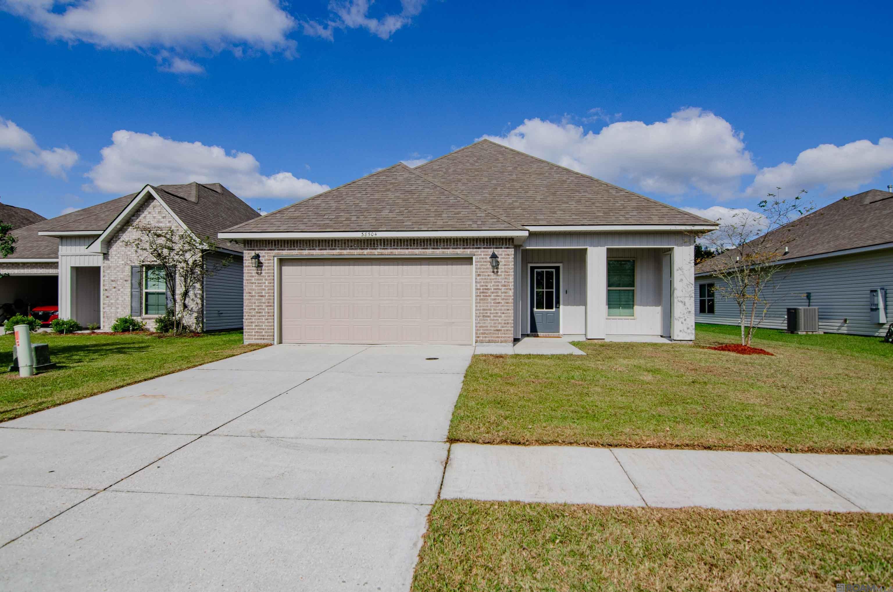 38504 Maidens Blush St, Gonzales, Louisiana image 1