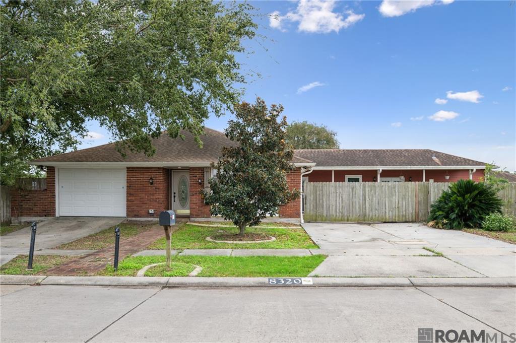 8320 Sabre Drive, Chalmette, Louisiana image 1