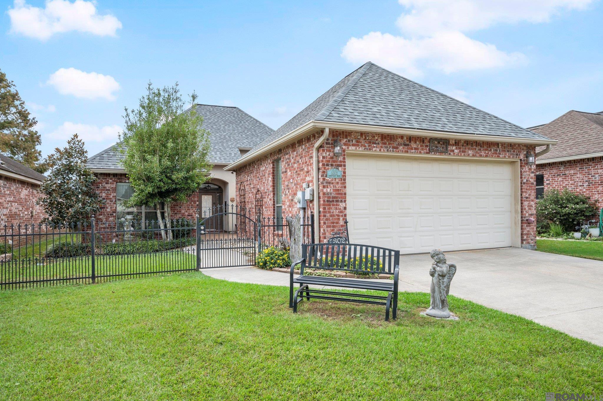 5302 Courtyard Dr, Gonzales, Louisiana image 1