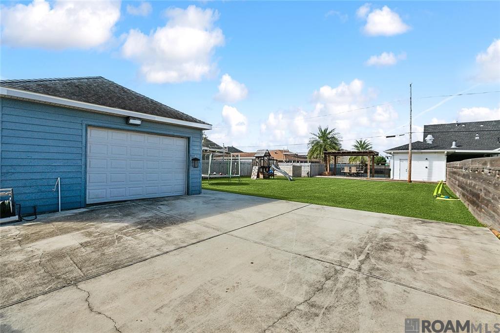 3521 Karen Drive, Chalmette, Louisiana image 25