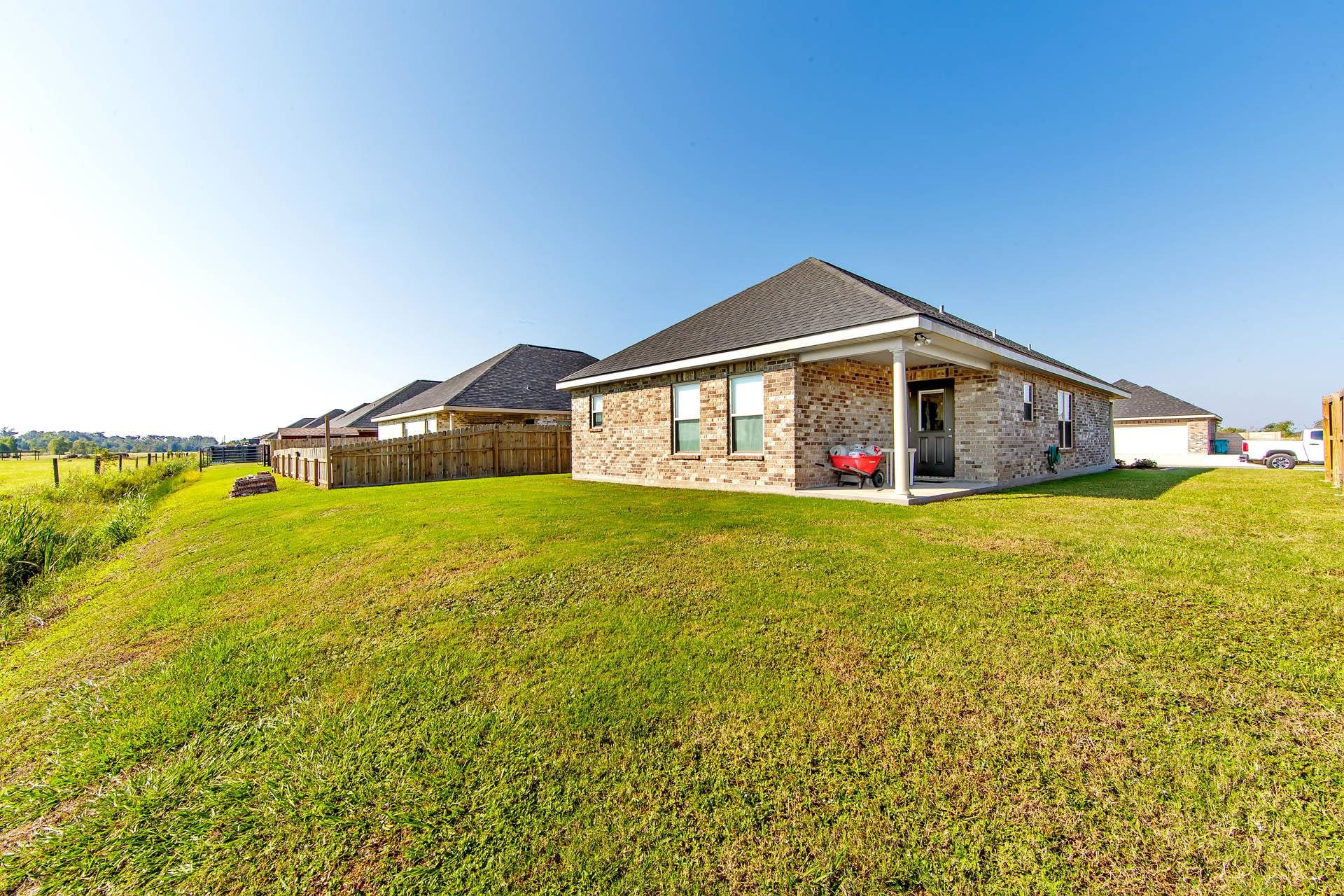 221 Darwen Drive, Raceland, Louisiana image 4