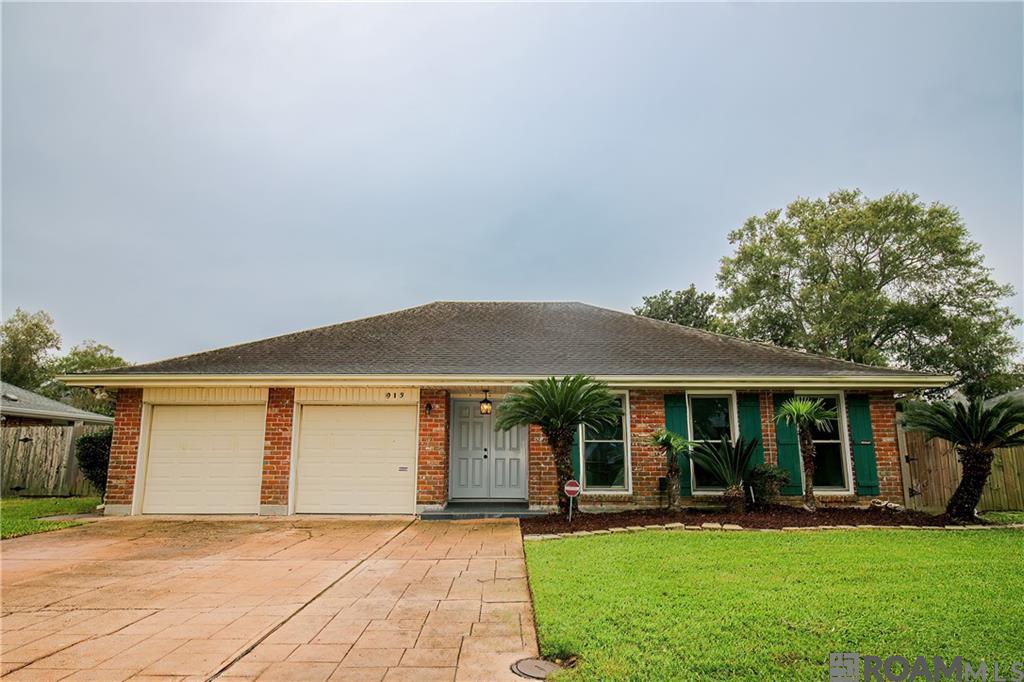 913 Vintage Drive, Kenner, Louisiana image 1