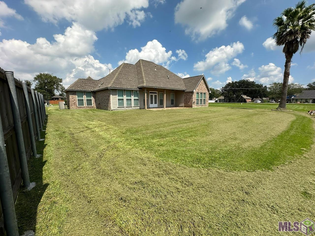 1531 City Place St, Gonzales, Louisiana image 28