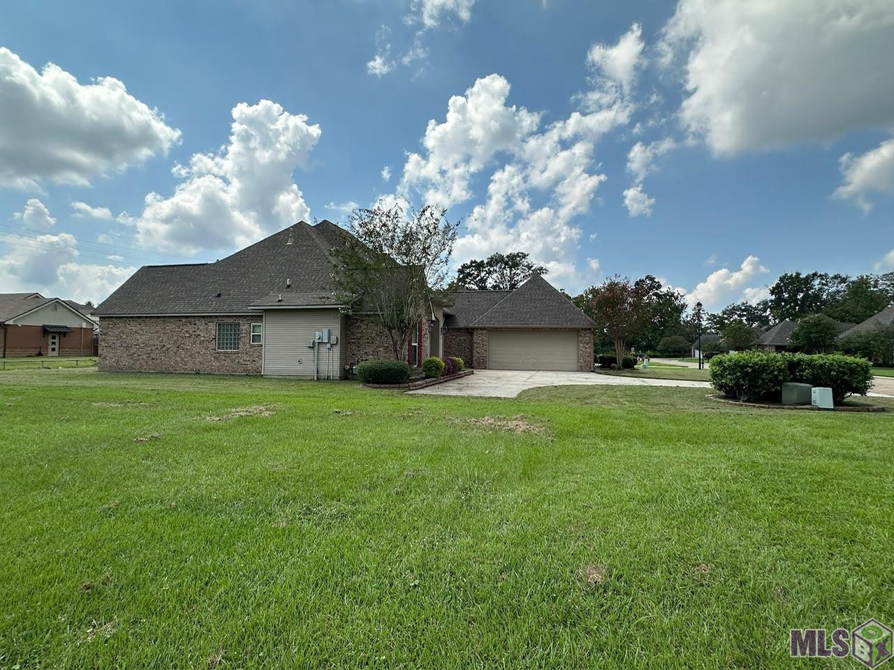 1531 City Place St, Gonzales, Louisiana image 31