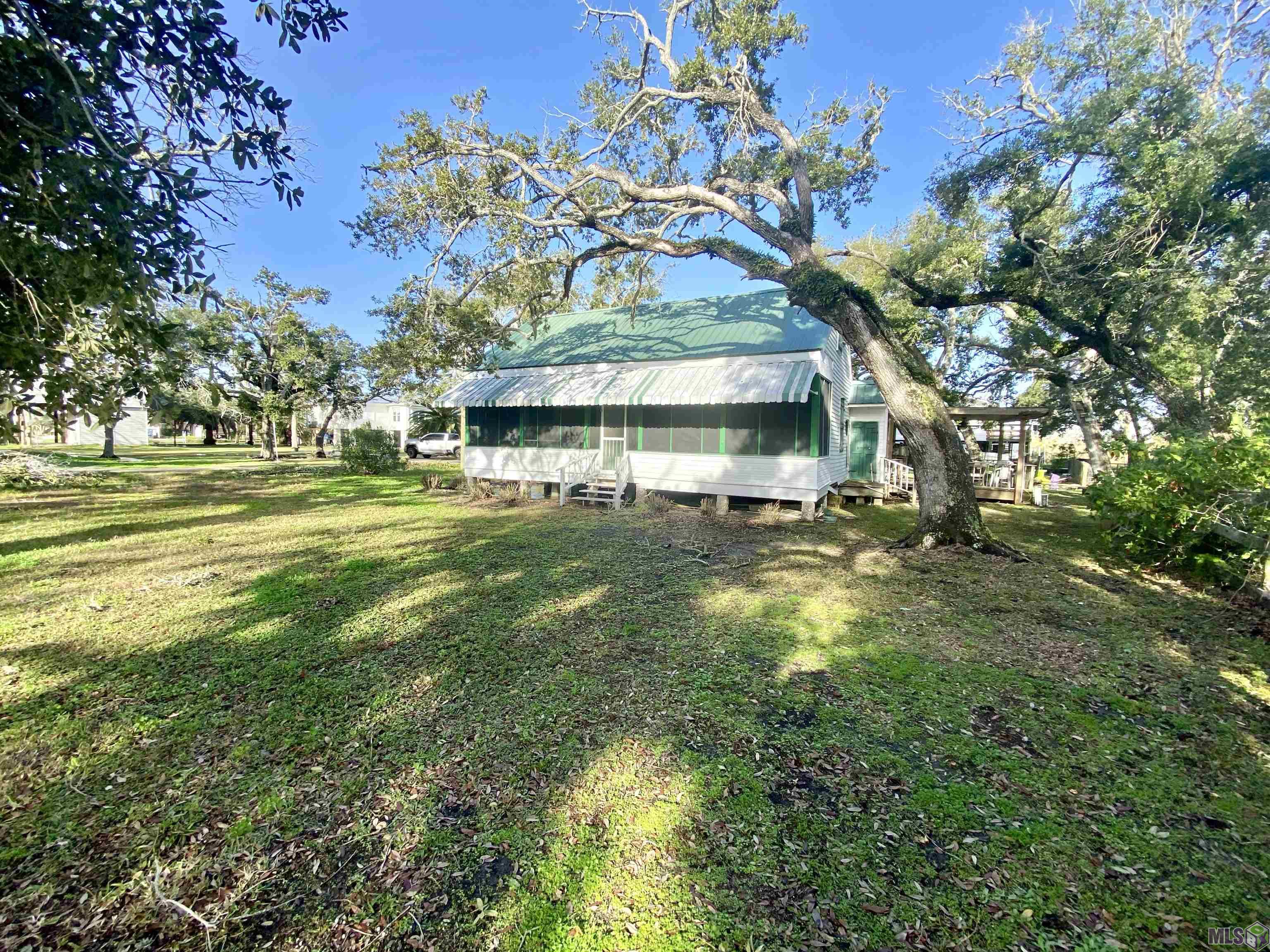 196 Coulon Rigaud Lane, Grand Isle, Louisiana image 8