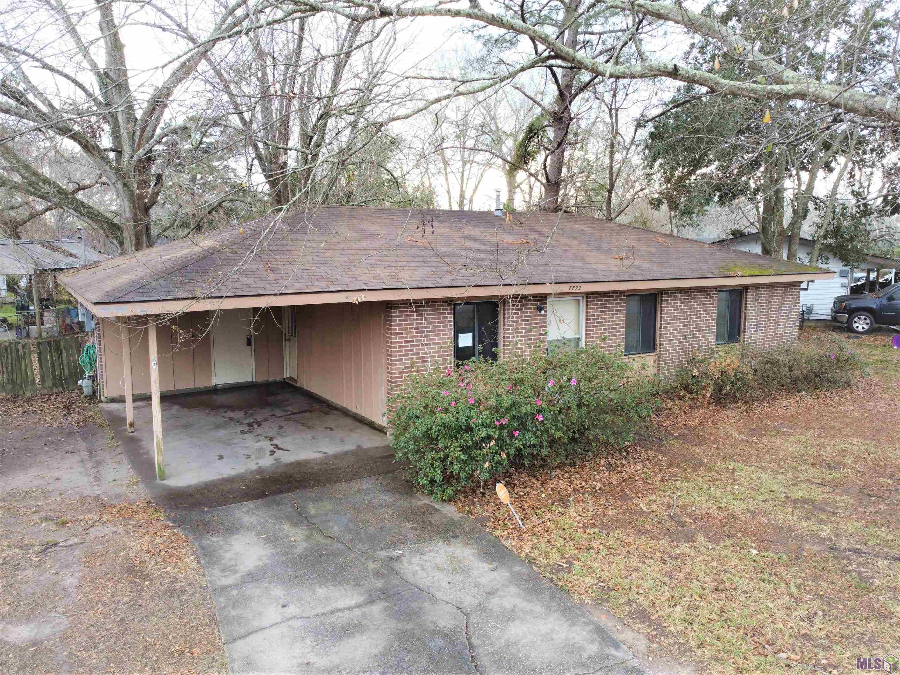 7792 GOV BLANCHARD DR