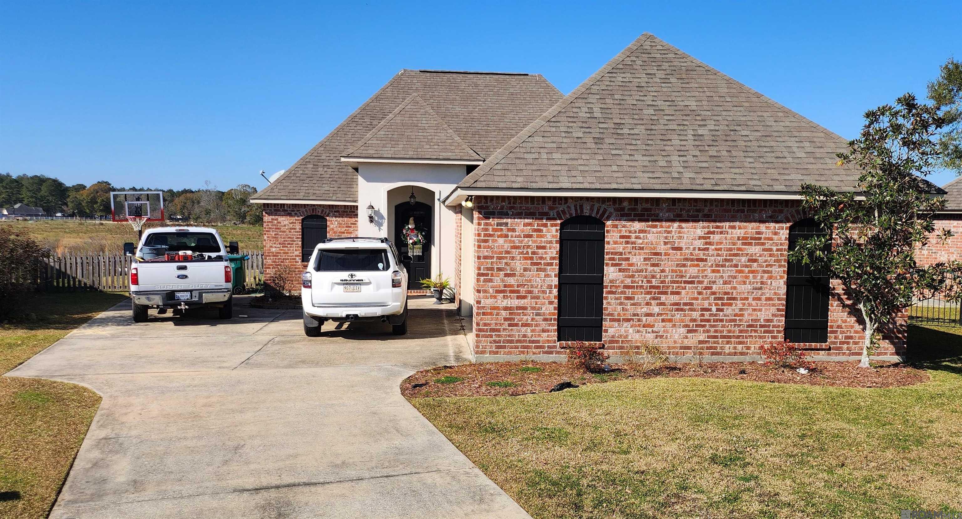 31067 Autumn Lake Dr, Walker, Louisiana image 1