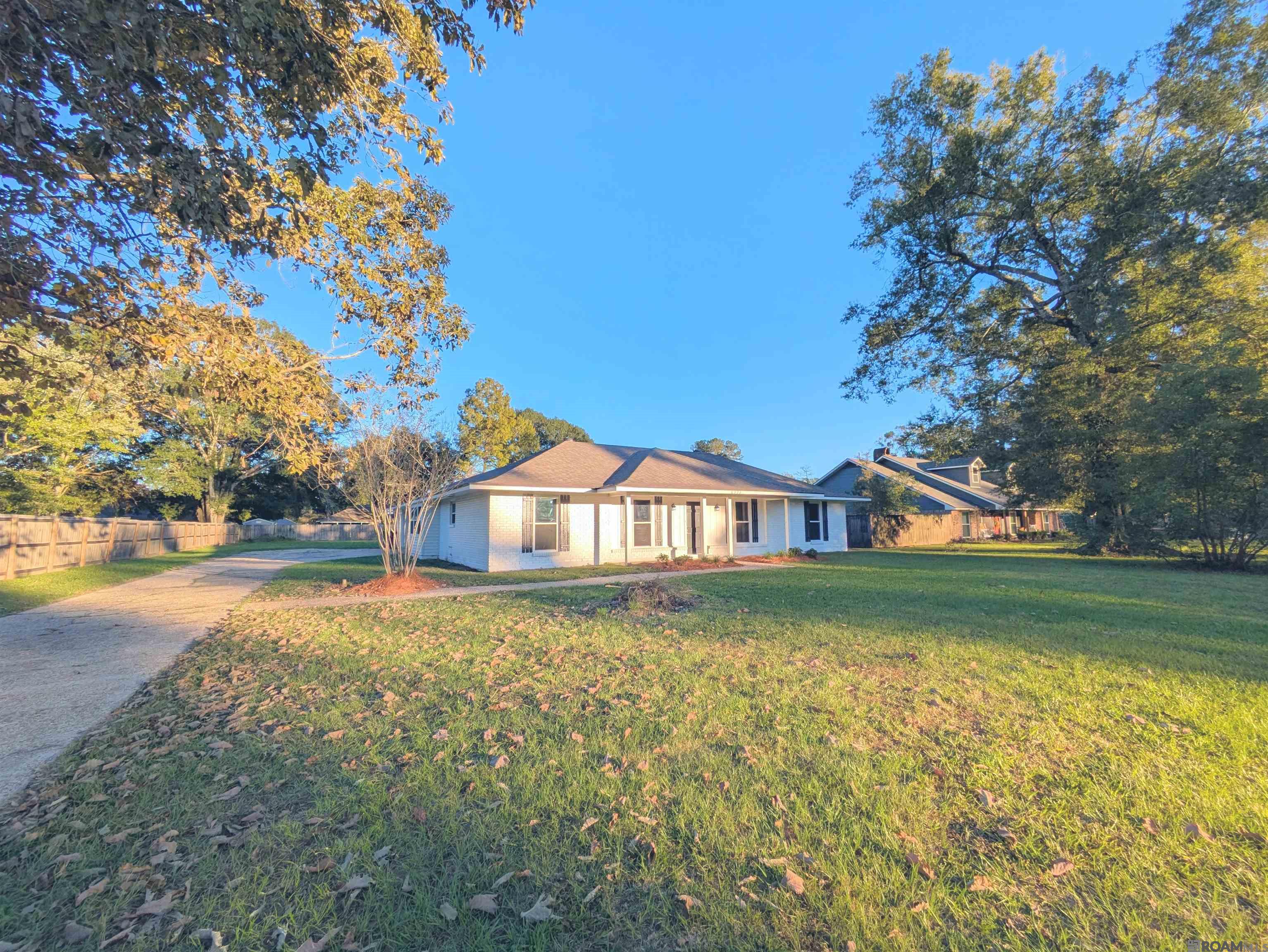 6322 Lindseyneal Dr, Greenwell Springs, Louisiana image 1