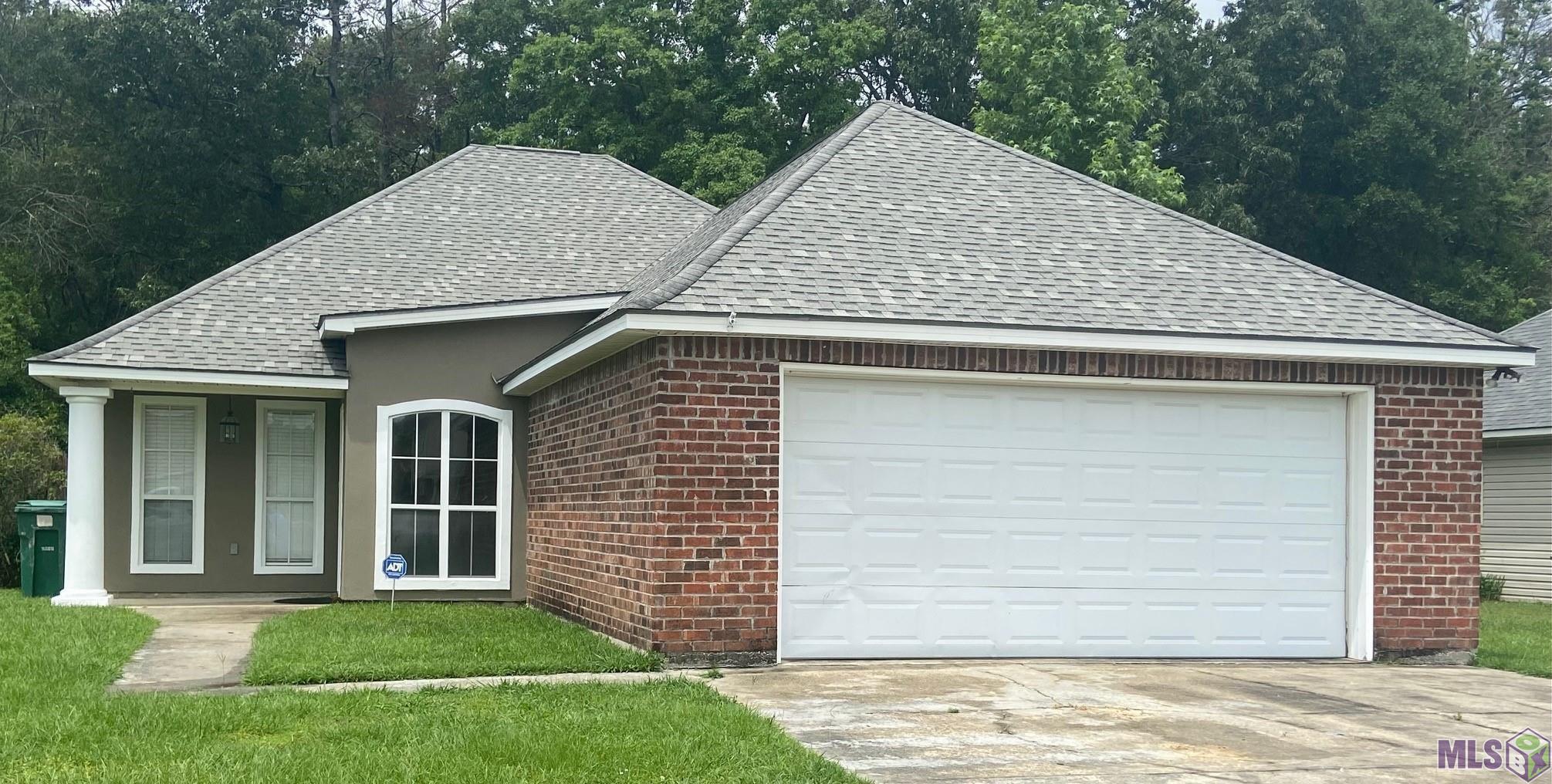 9897 Chapel Hill Dr