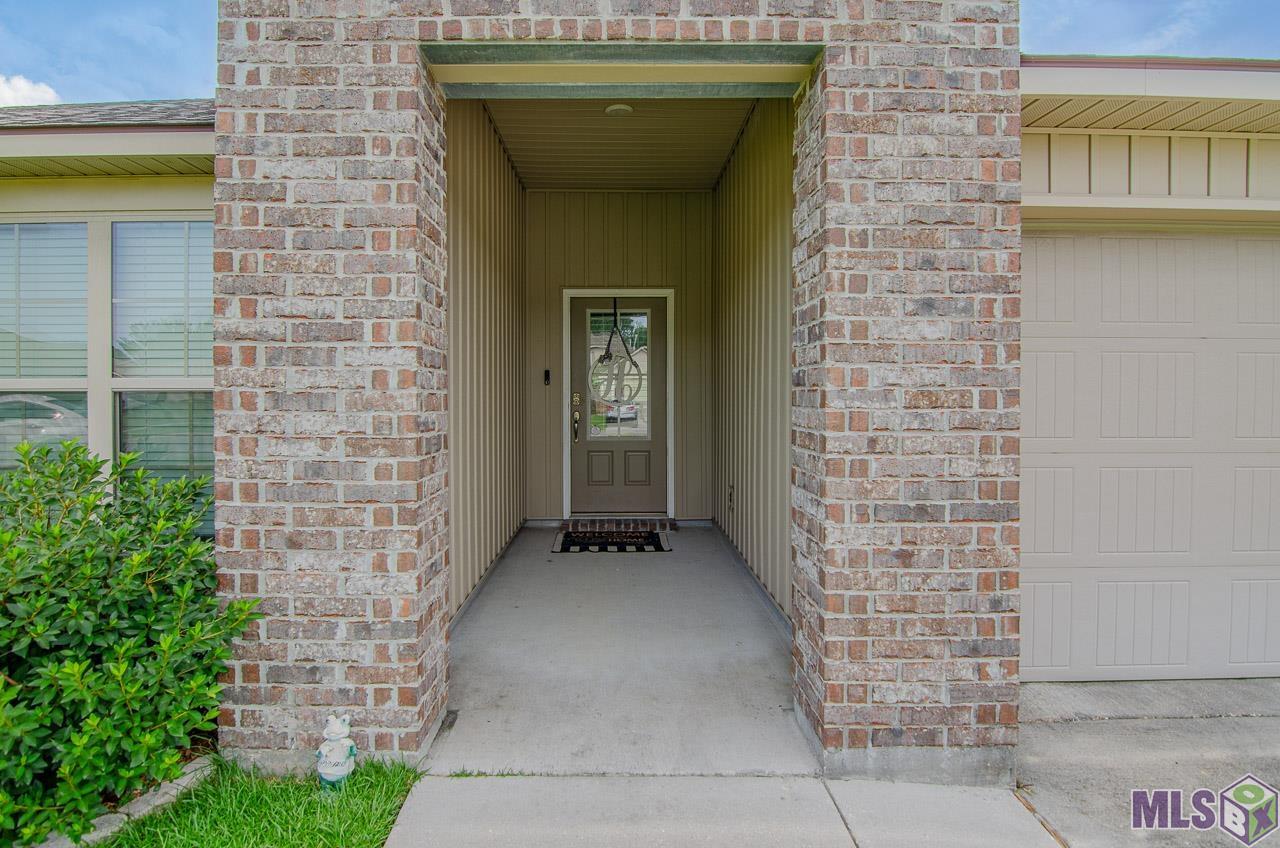 12871 Fowler Dr, Denham Springs, Louisiana image 3