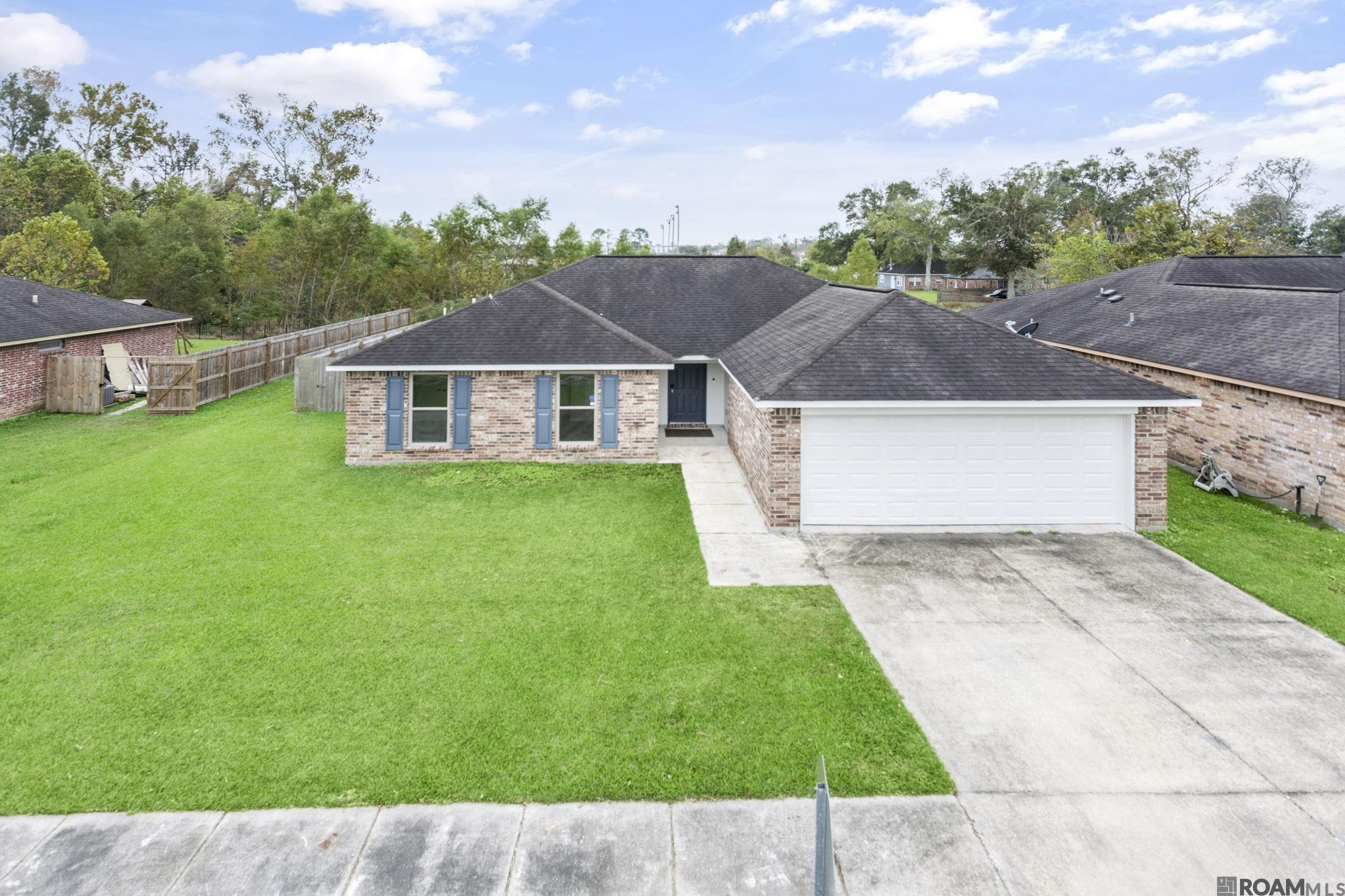 1011 W Huey St, Gonzales, Louisiana image 3