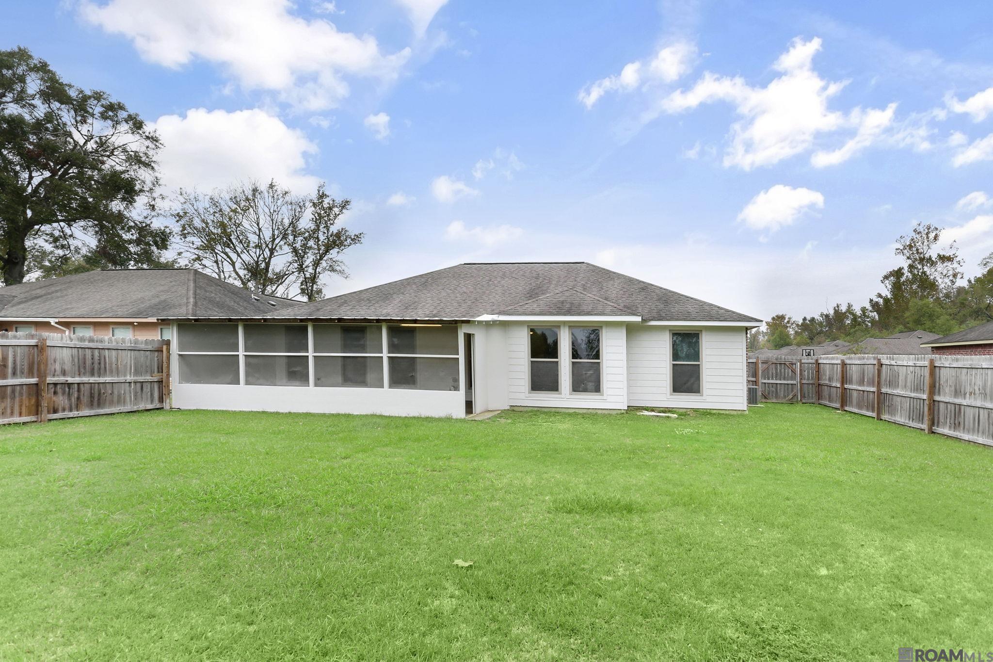 1011 W Huey St, Gonzales, Louisiana image 16