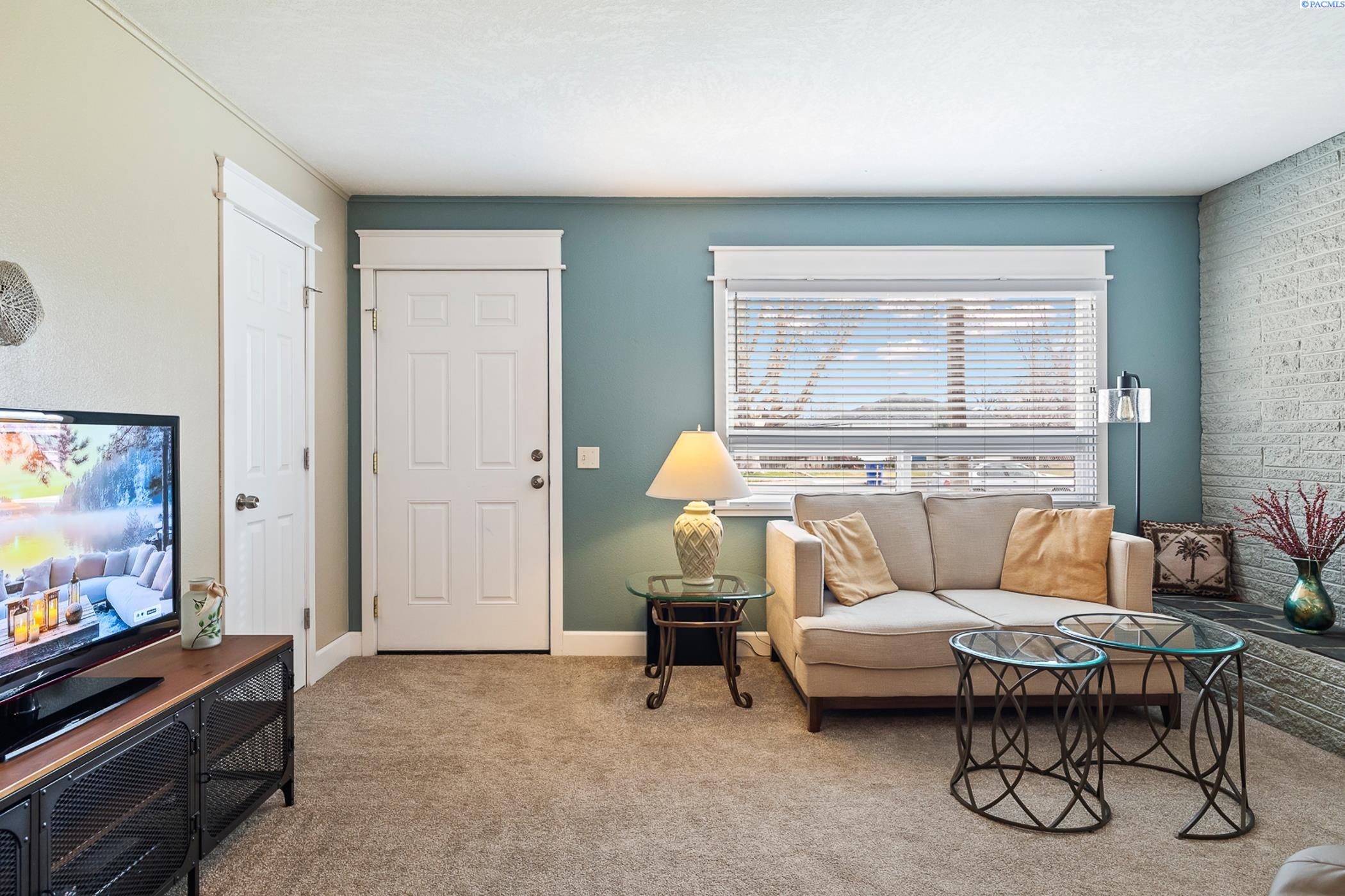 Richland, Washington 99354, United States, 3 Bedrooms Bedrooms, ,1 BathroomBathrooms,Residential,Pending,17414