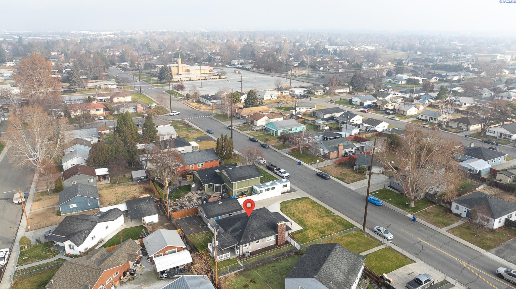 Richland, Washington 99354, United States, 3 Bedrooms Bedrooms, ,1 BathroomBathrooms,Residential,Pending,17414