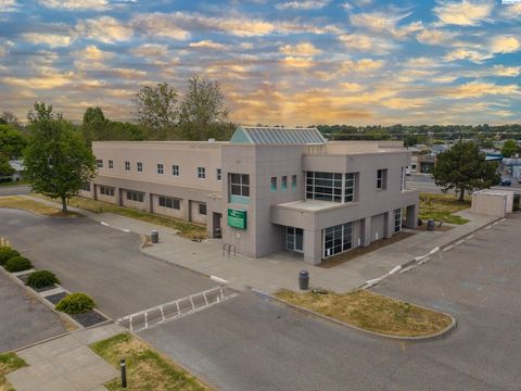 Photo of 320 W Dayton St, Kennewick, WA 99336 (MLS # 285484)