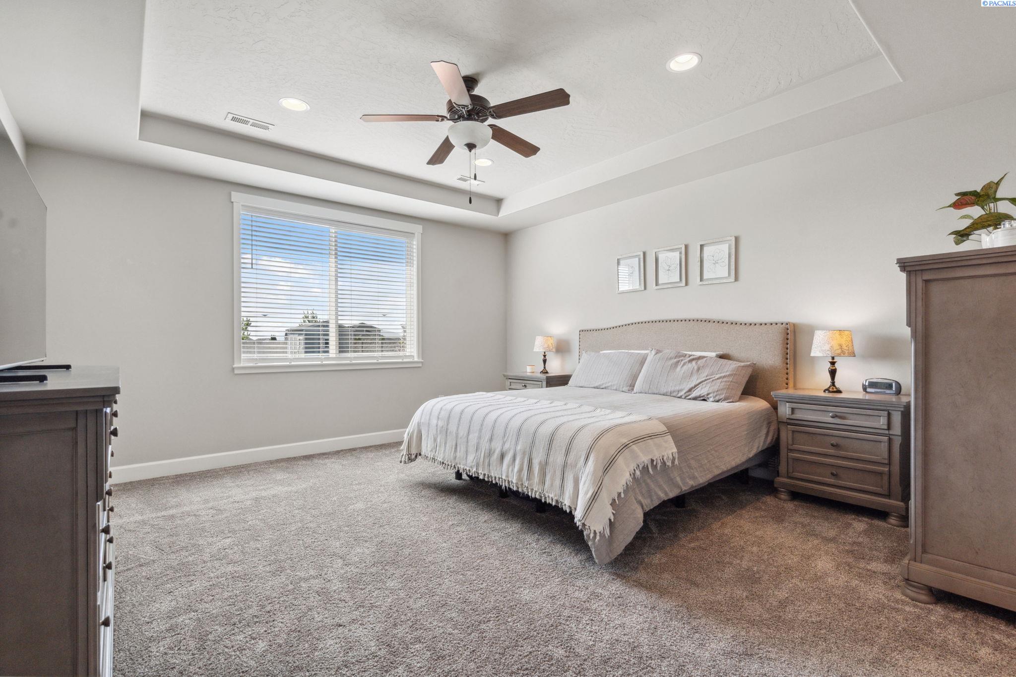 Pasco, Washington 99301, United States, 4 Bedrooms Bedrooms, ,3 BathroomsBathrooms,Residential,Active,124903